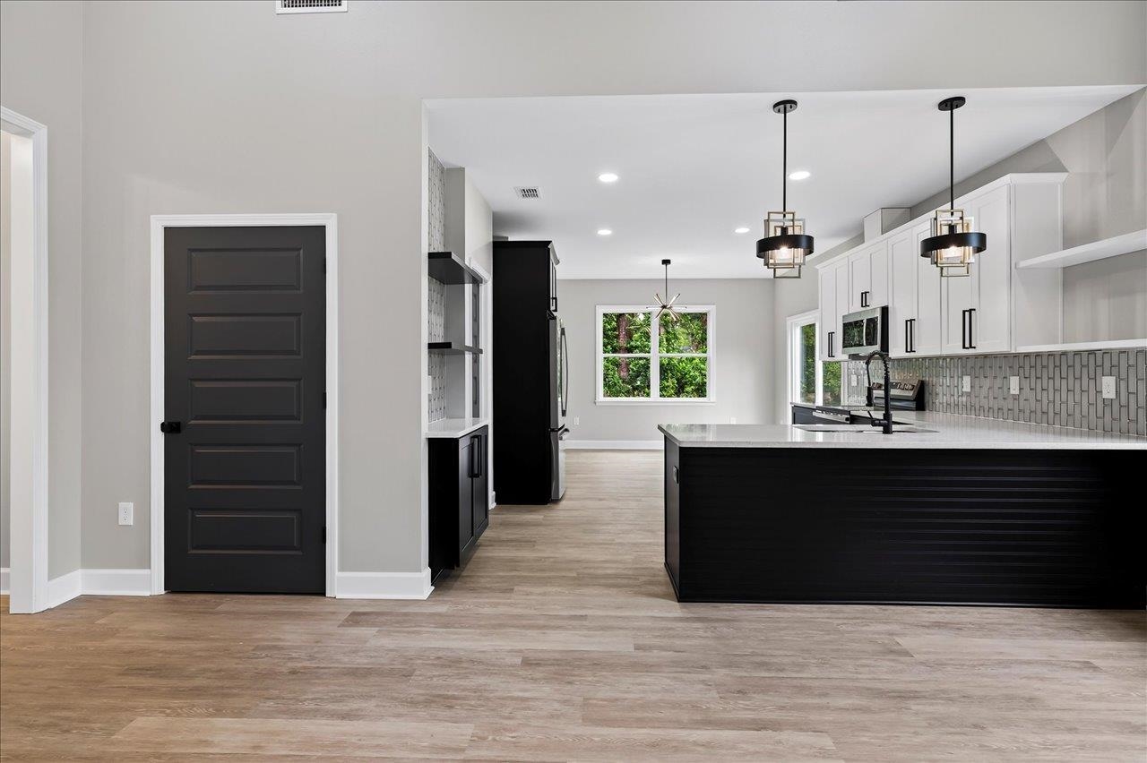 2005 E Indian Head Drive