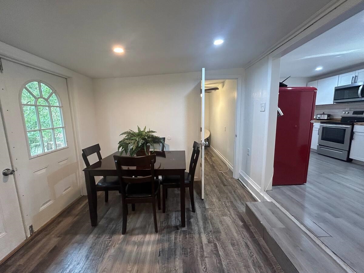 625 E Washington Street Unit: -