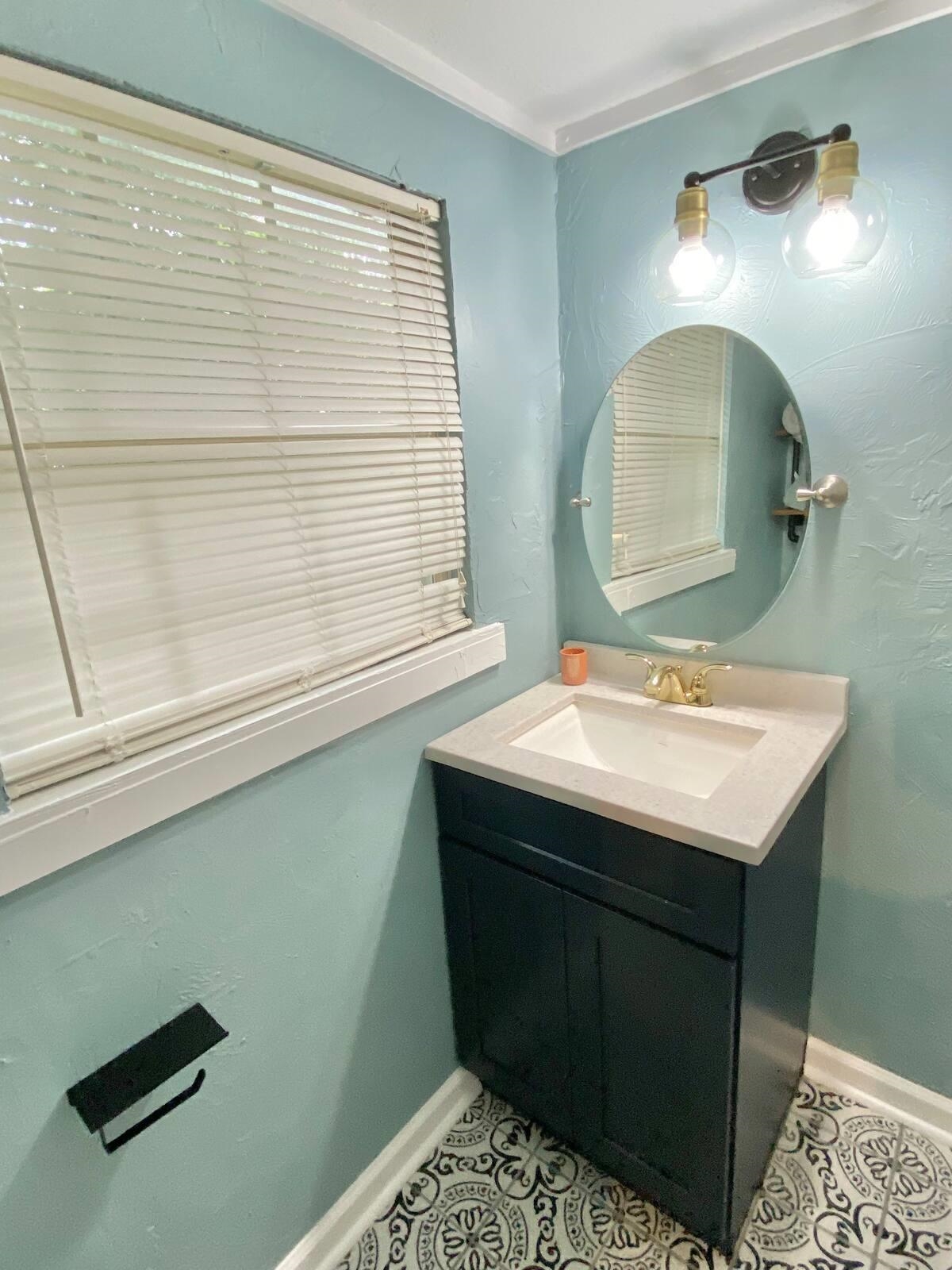 625 E Washington Street Unit: -