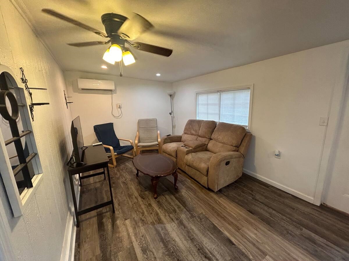 625 E Washington Street Unit: -