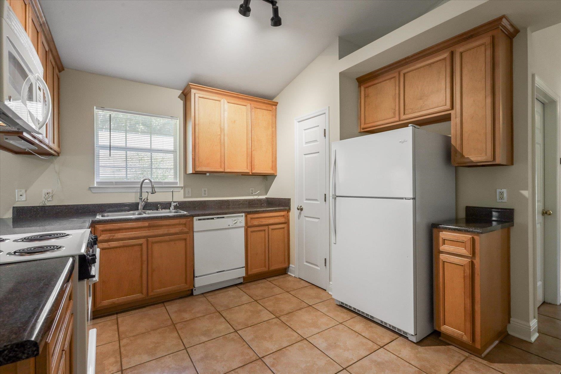 3529 Lands End Lane