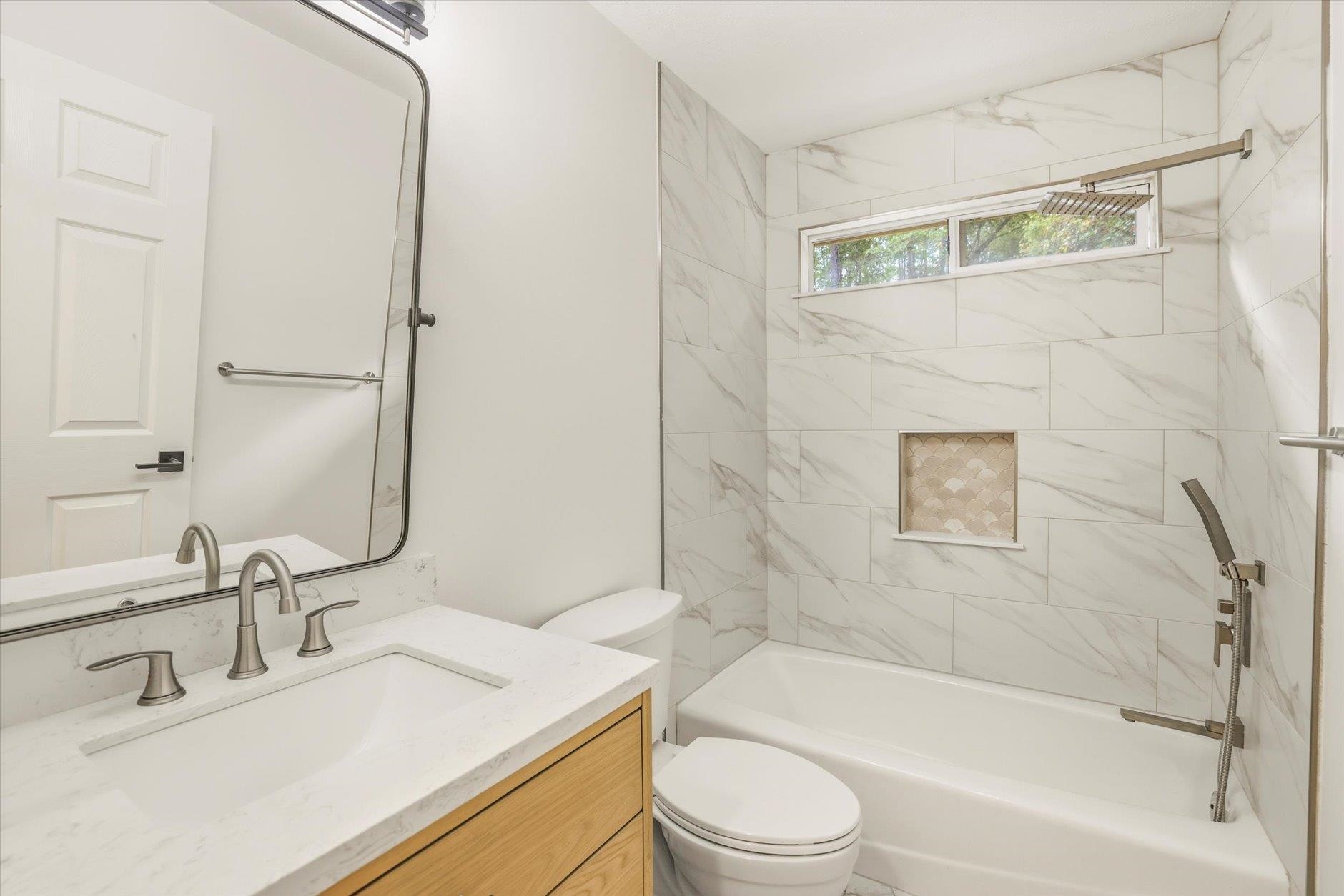 10500 Lake Iamonia Drive