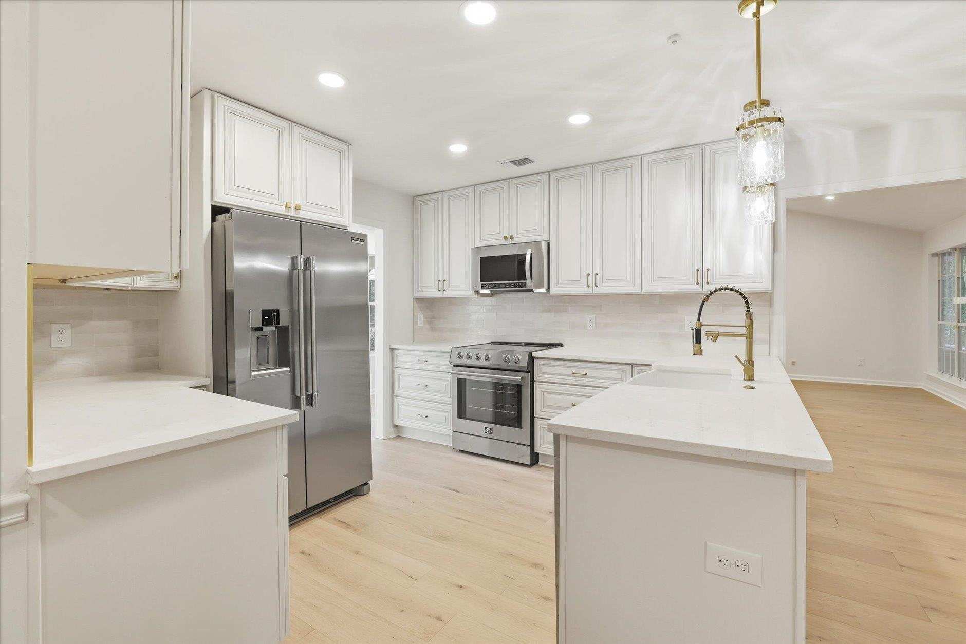 10500 Lake Iamonia Drive