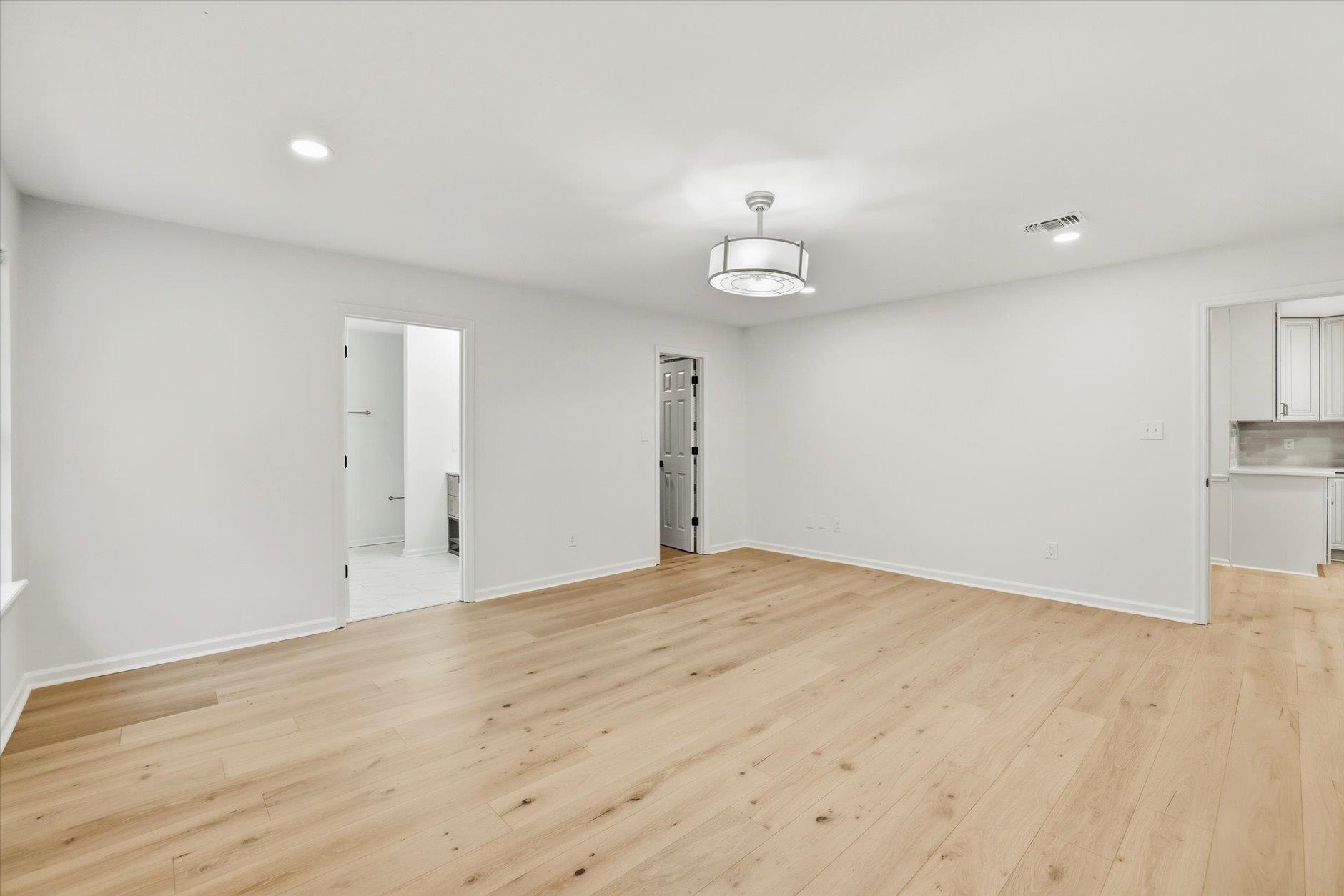 10500 Lake Iamonia Drive