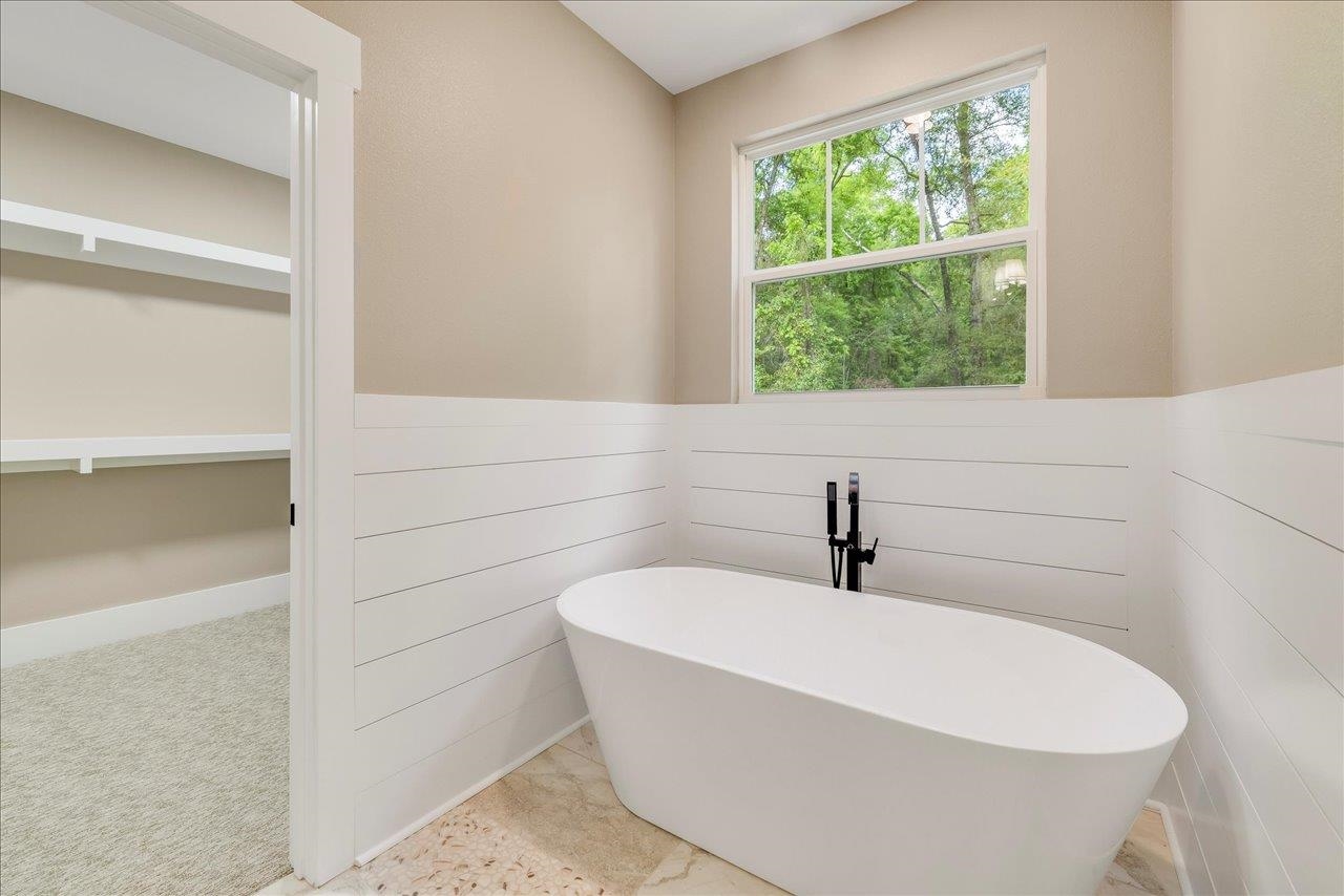 5681 Iola Cres Drive