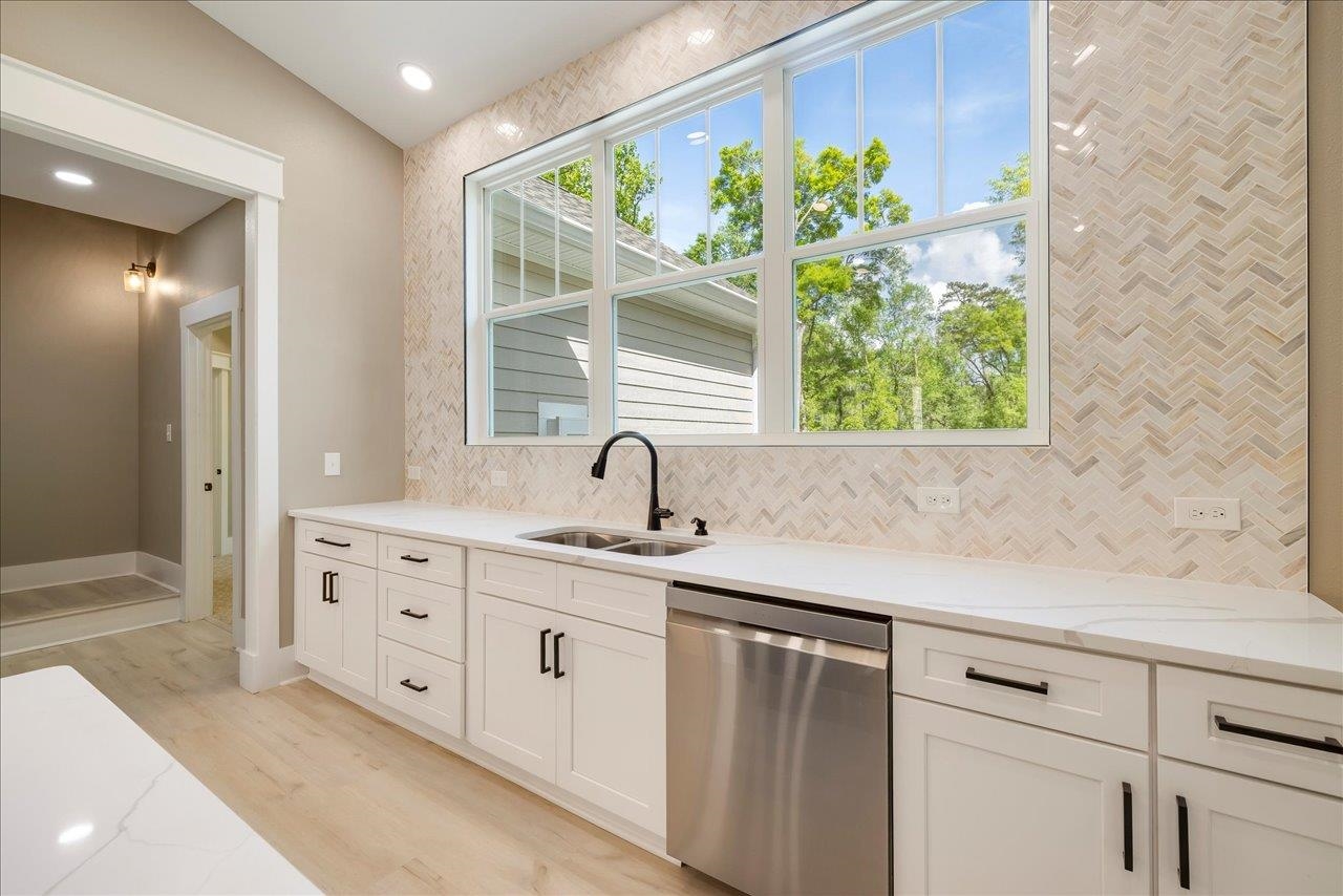 5681 Iola Cres Drive