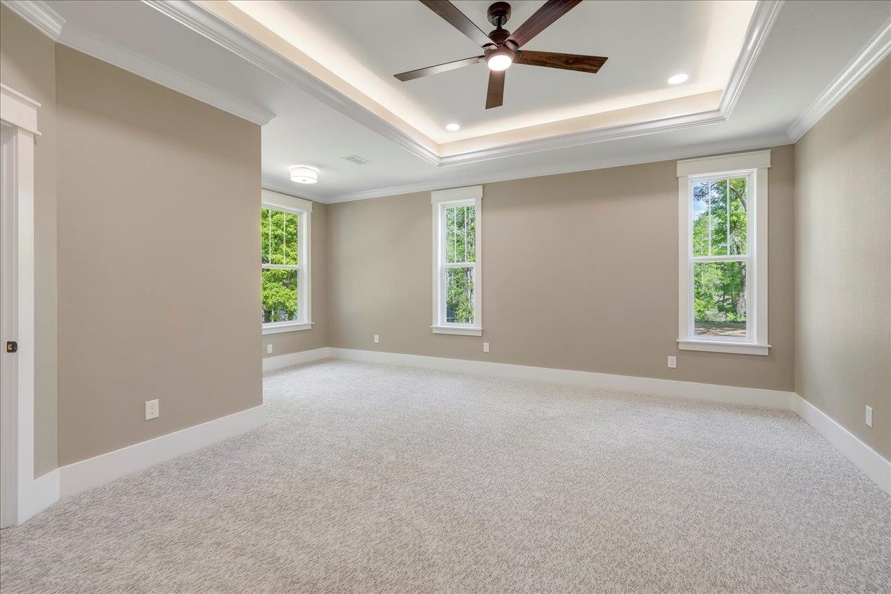 5681 Iola Cres Drive