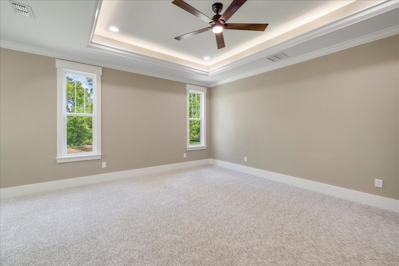 5681 Iola Cres Drive