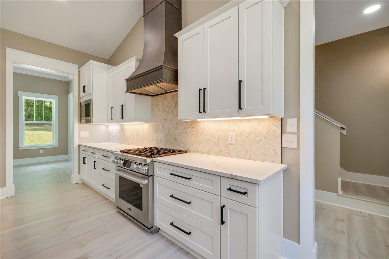 5681 Iola Cres Drive