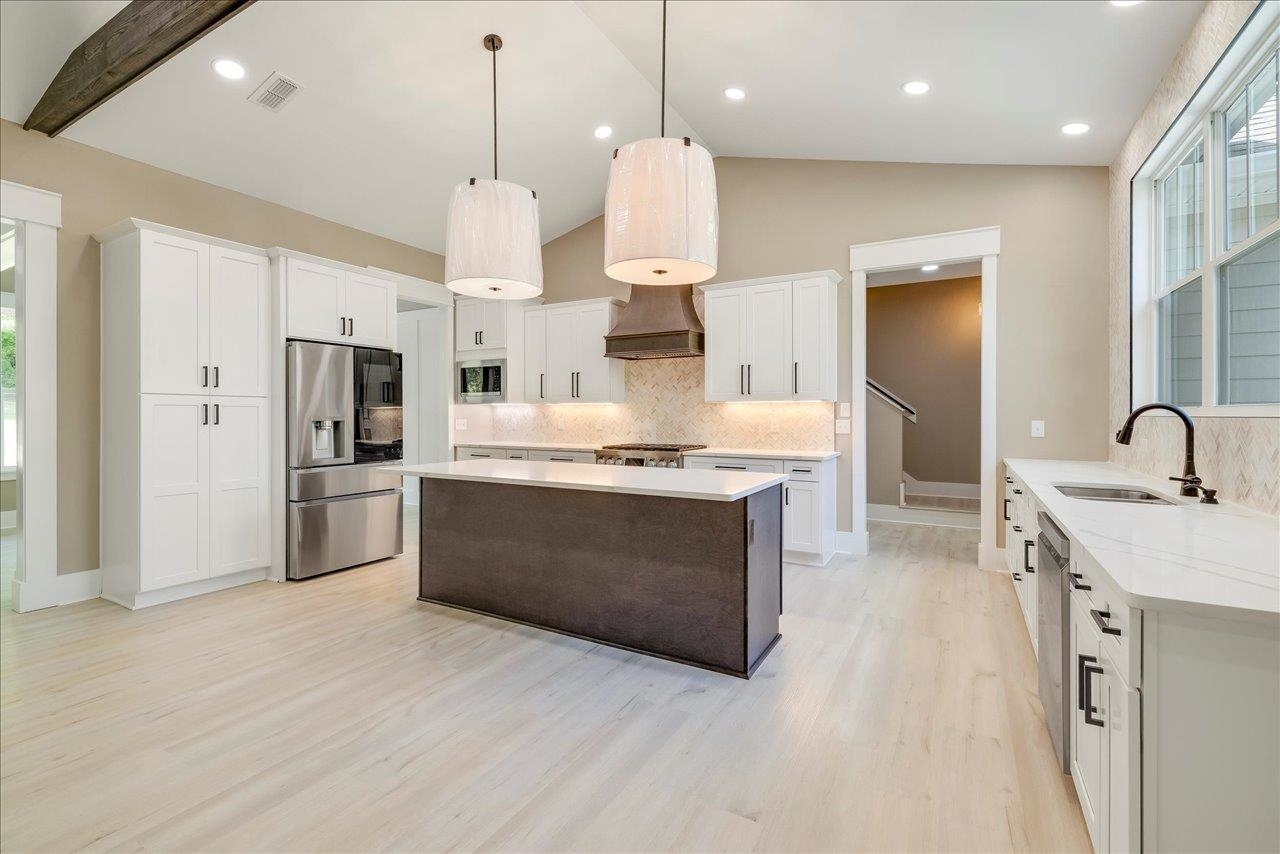 5681 Iola Cres Drive