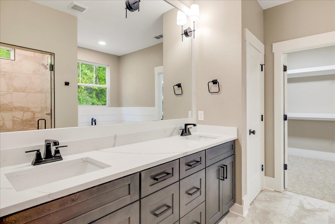 5681 Iola Cres Drive