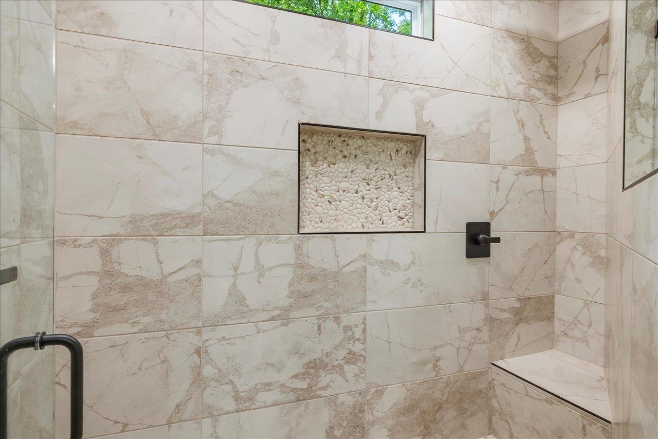 5681 Iola Cres Drive