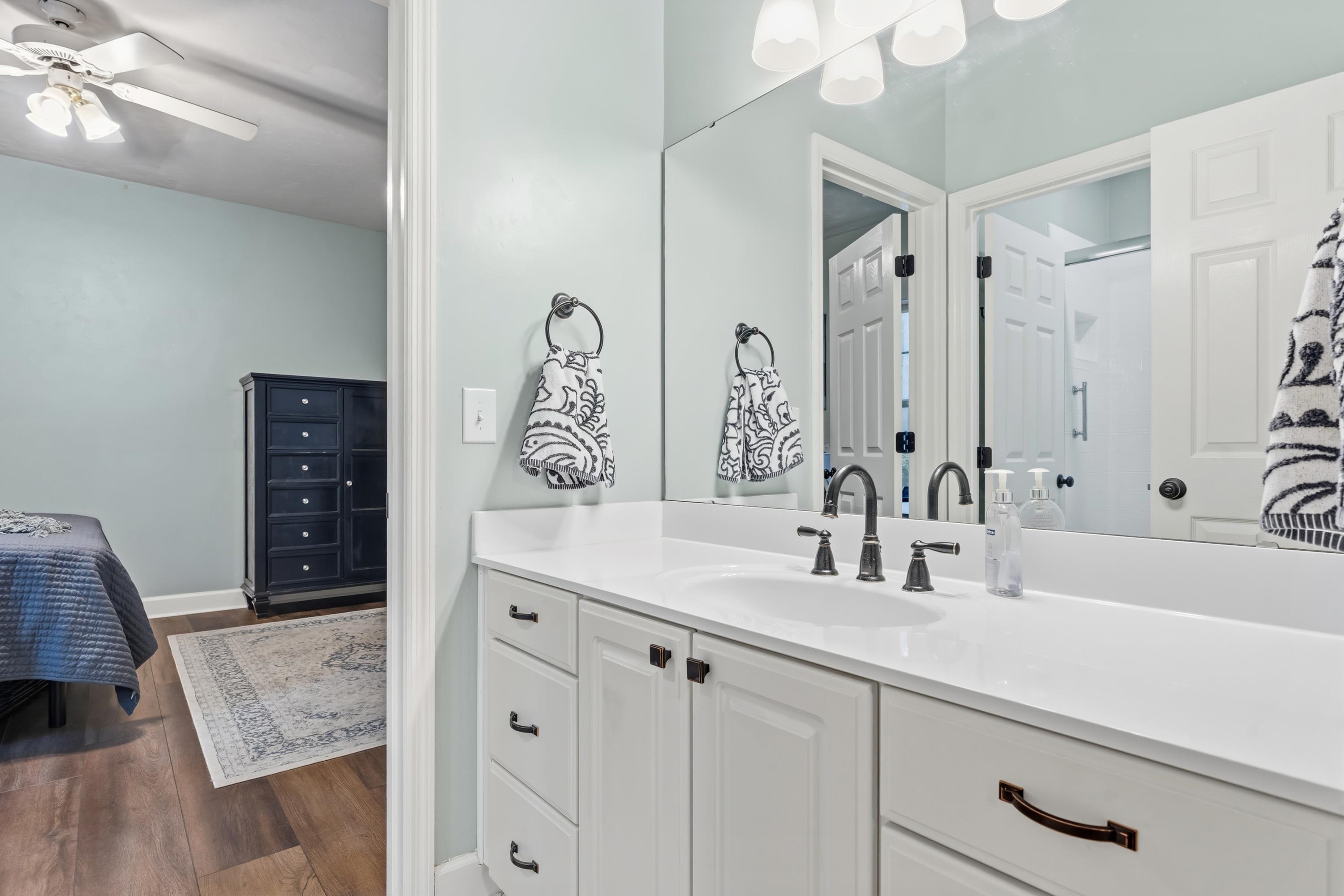 5124 CENTENNIAL OAK Circle