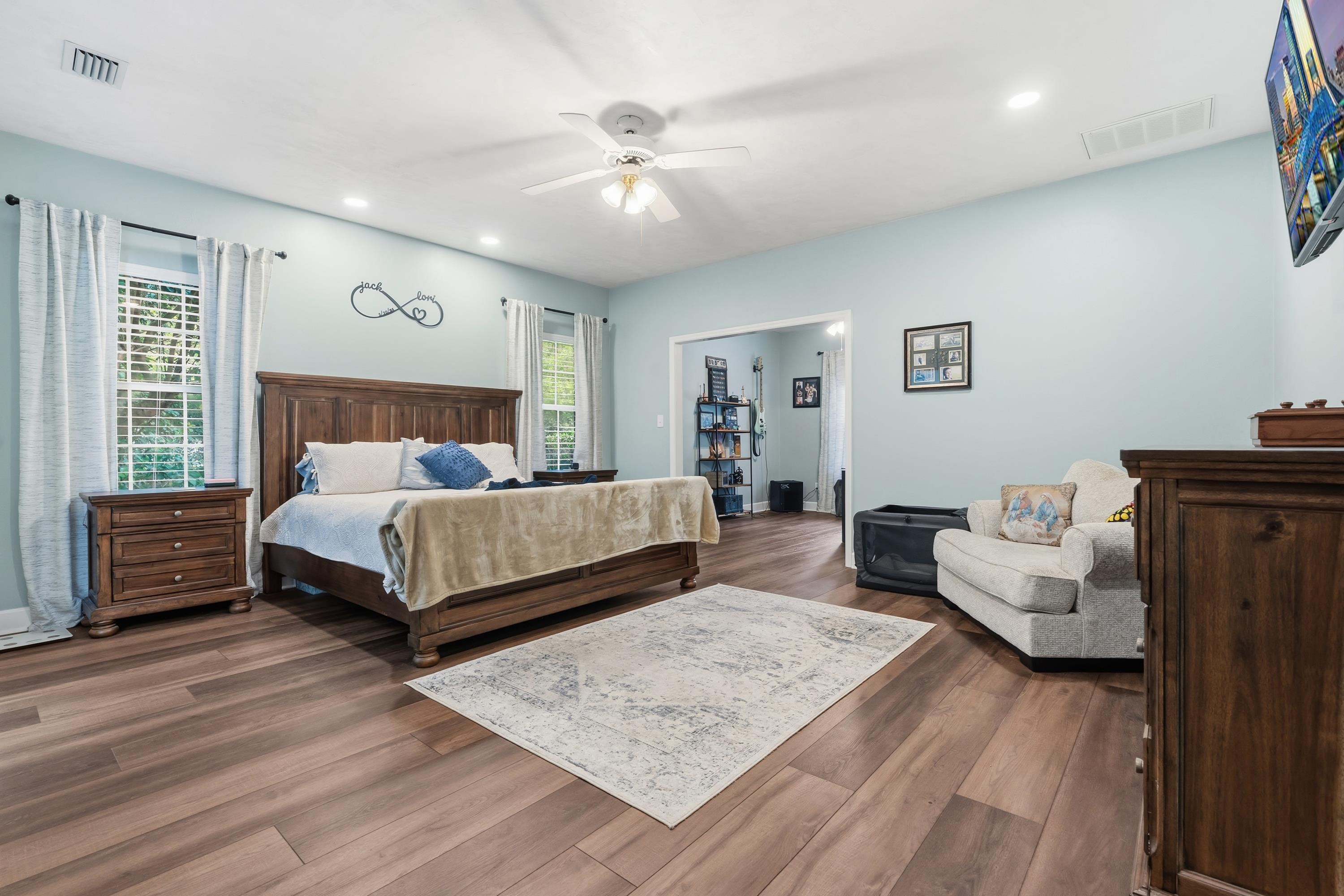 5124 CENTENNIAL OAK Circle