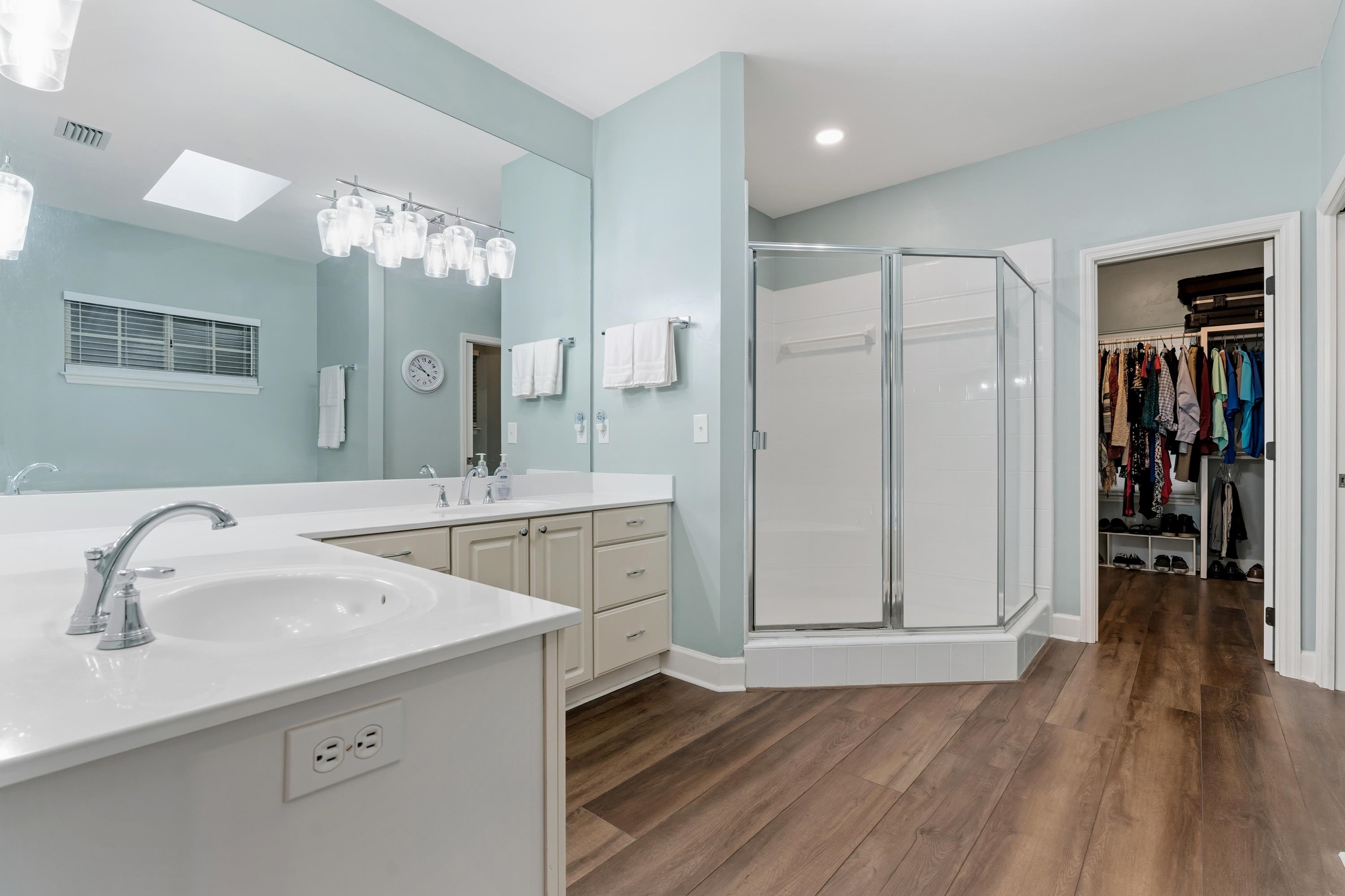 5124 CENTENNIAL OAK Circle