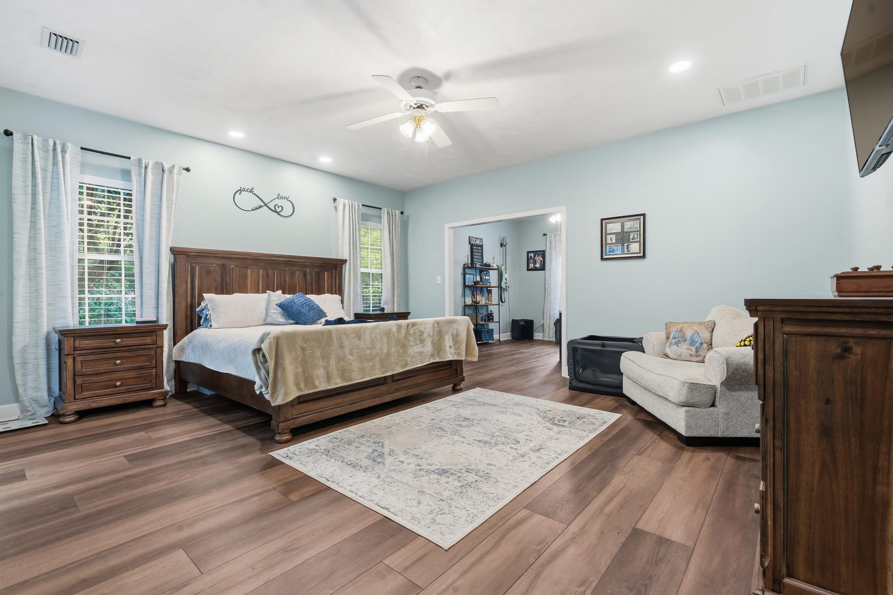 5124 CENTENNIAL OAK Circle