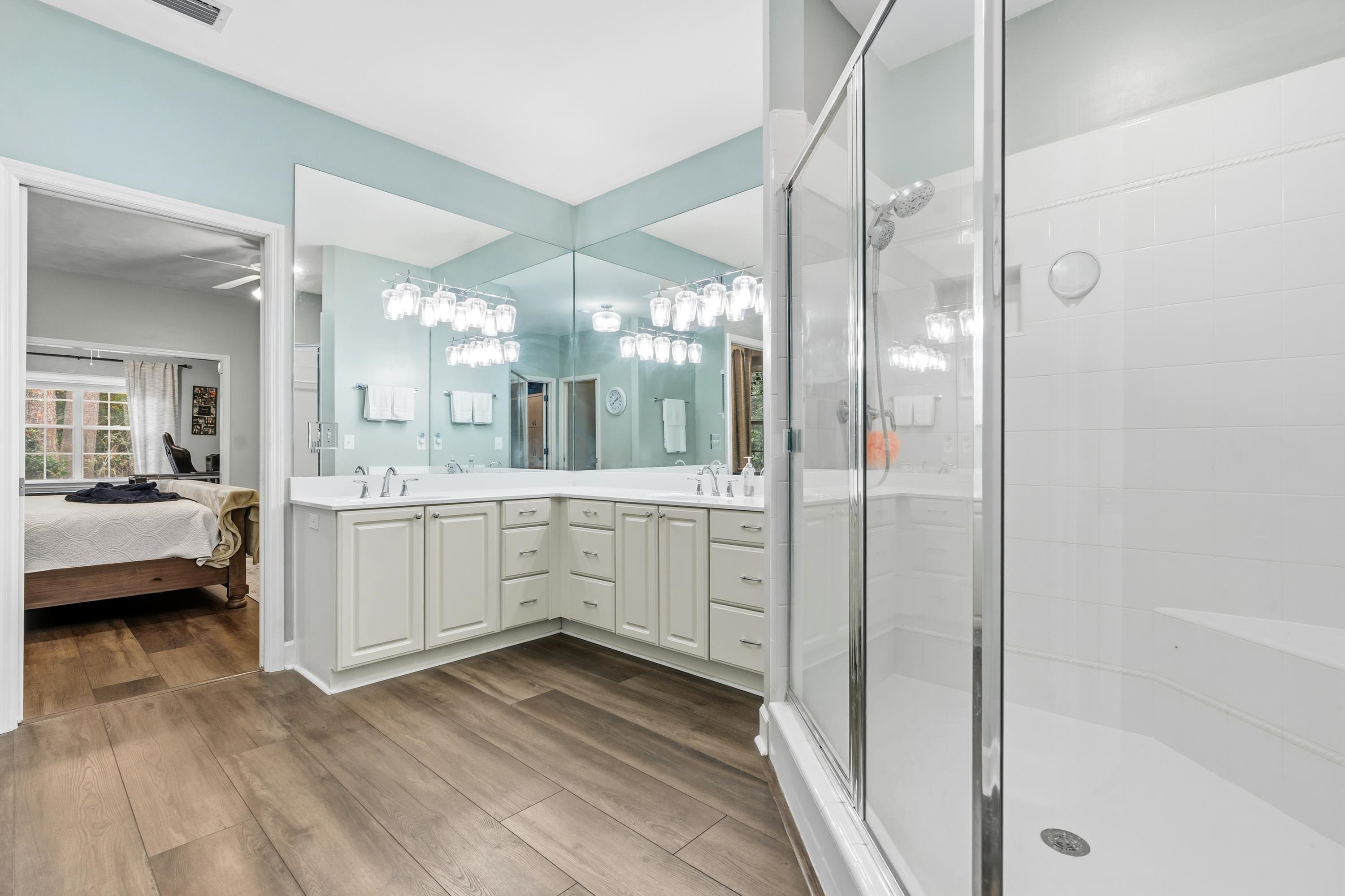 5124 CENTENNIAL OAK Circle