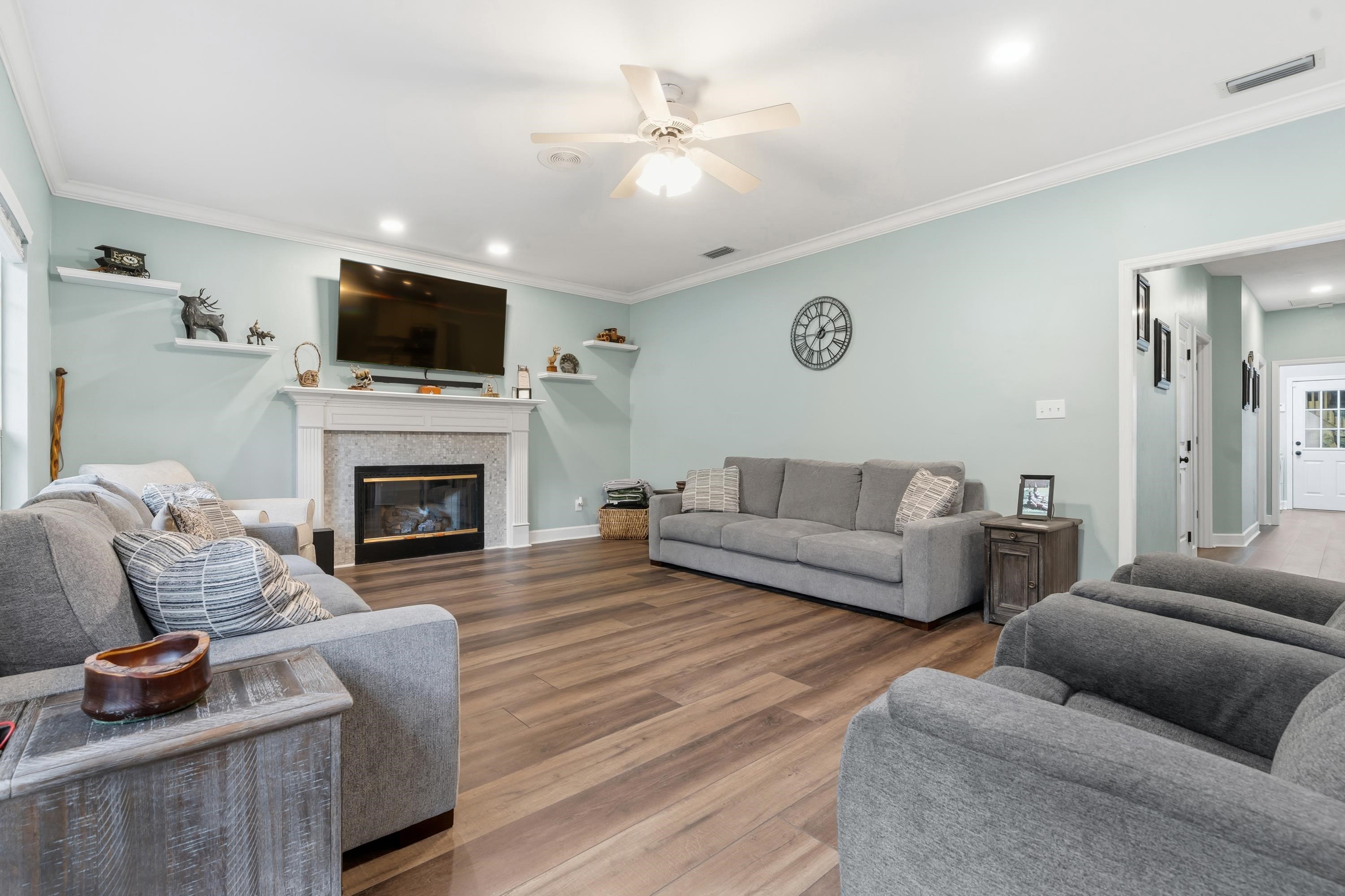 5124 CENTENNIAL OAK Circle