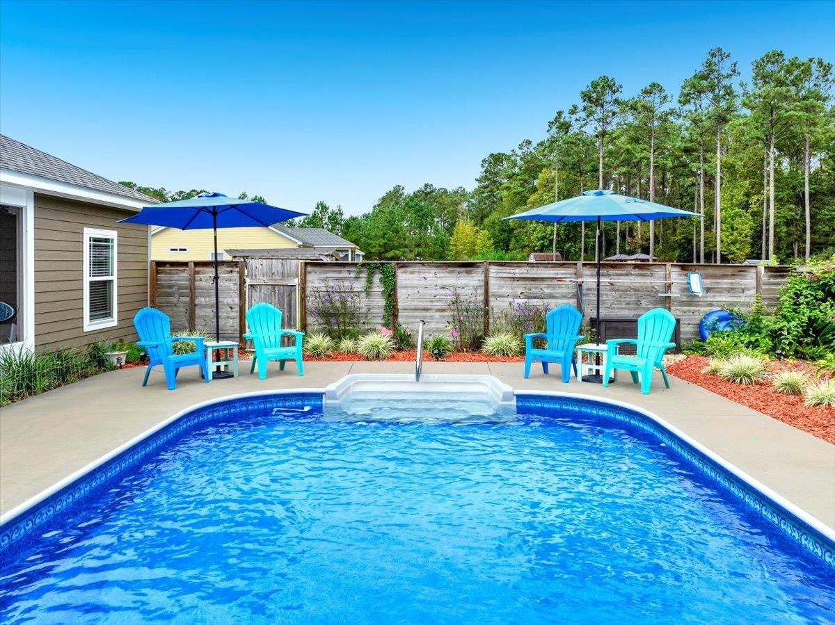 399 Parkside Circle
