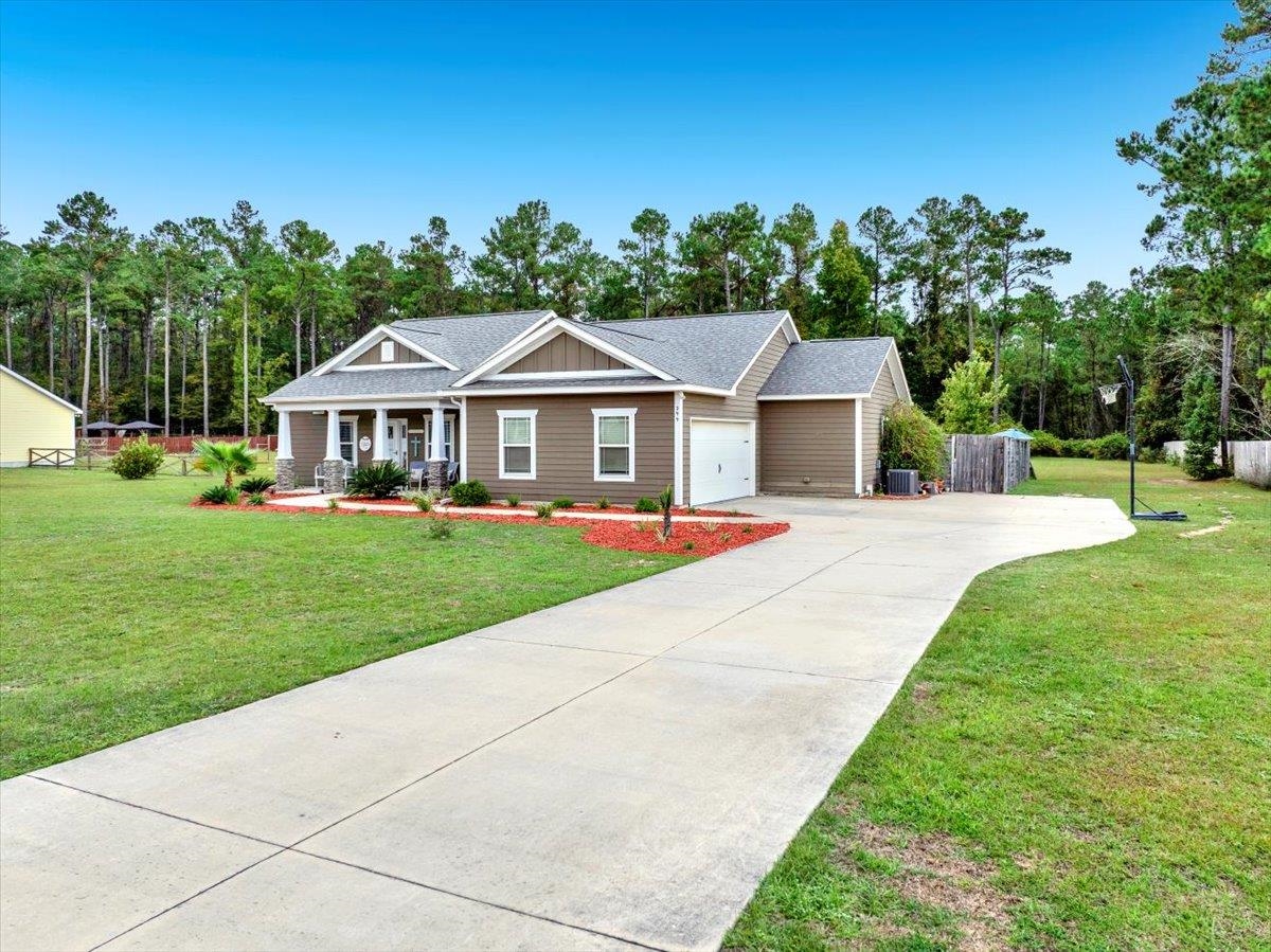 399 Parkside Circle