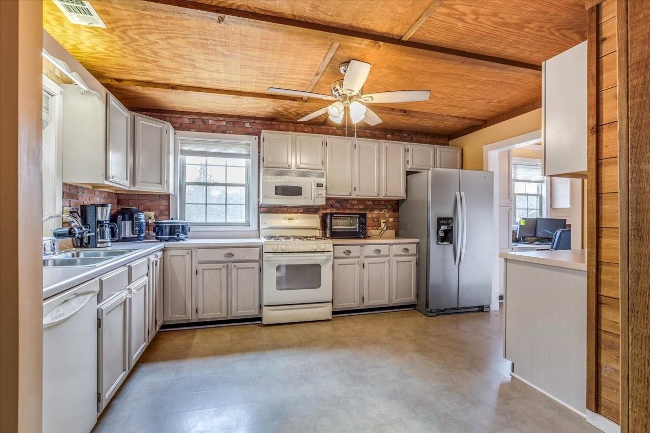 1724 BROKEN BOW TRAIL Trail