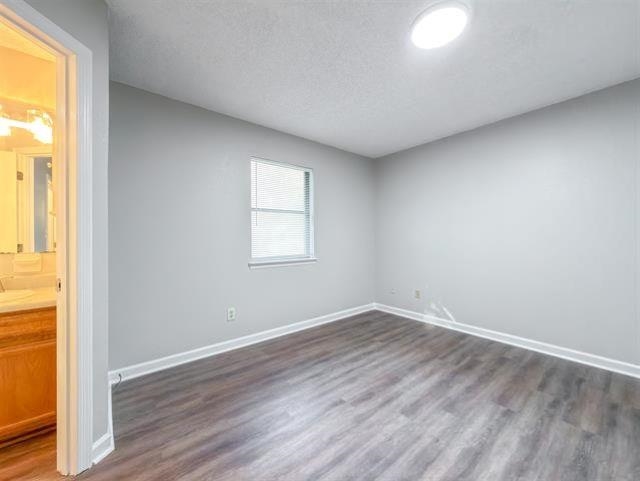 1556 Twin Lakes Circle