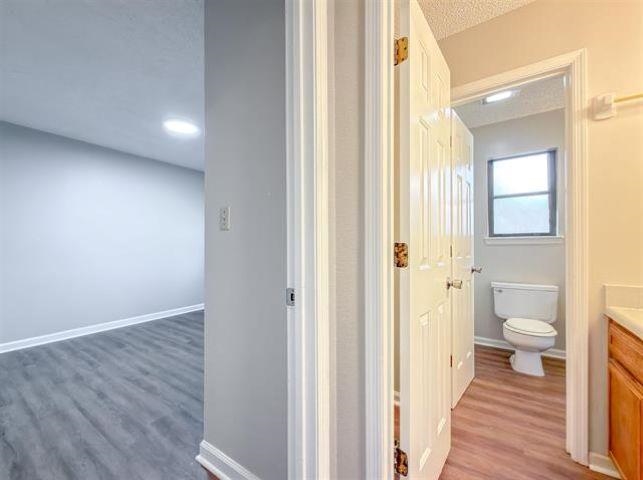 1556 Twin Lakes Circle