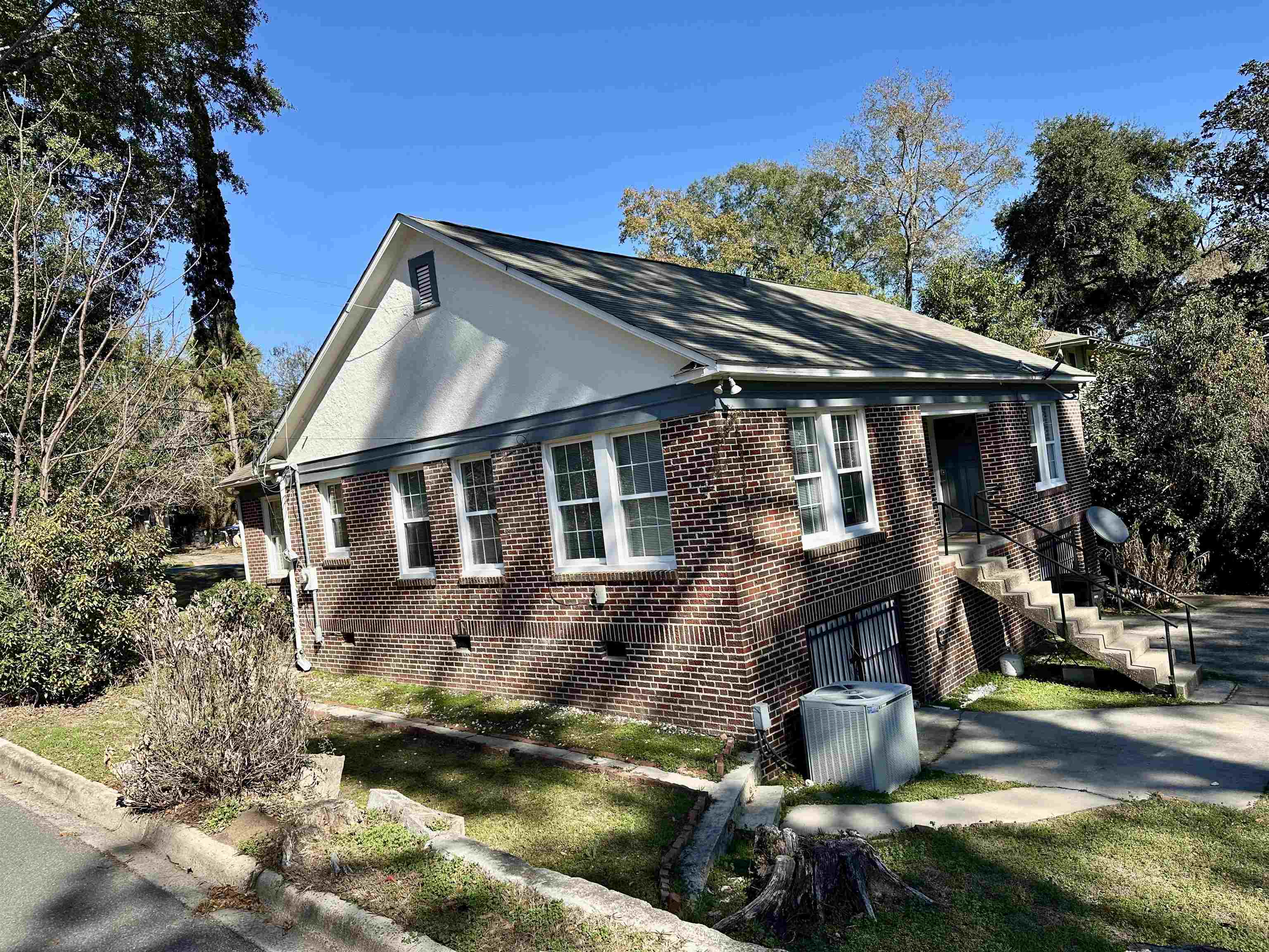 501 E College Avenue