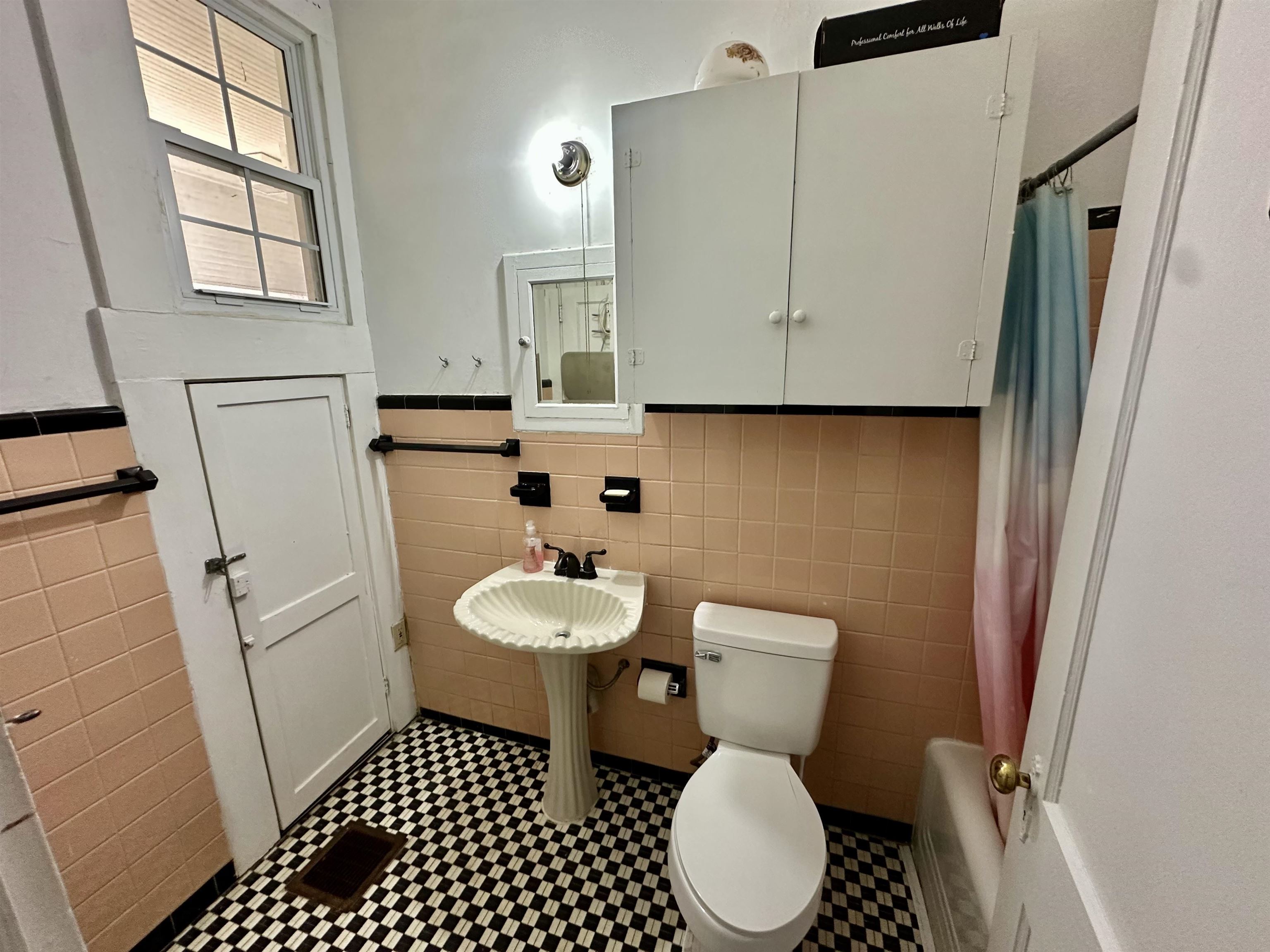 501 E College Avenue