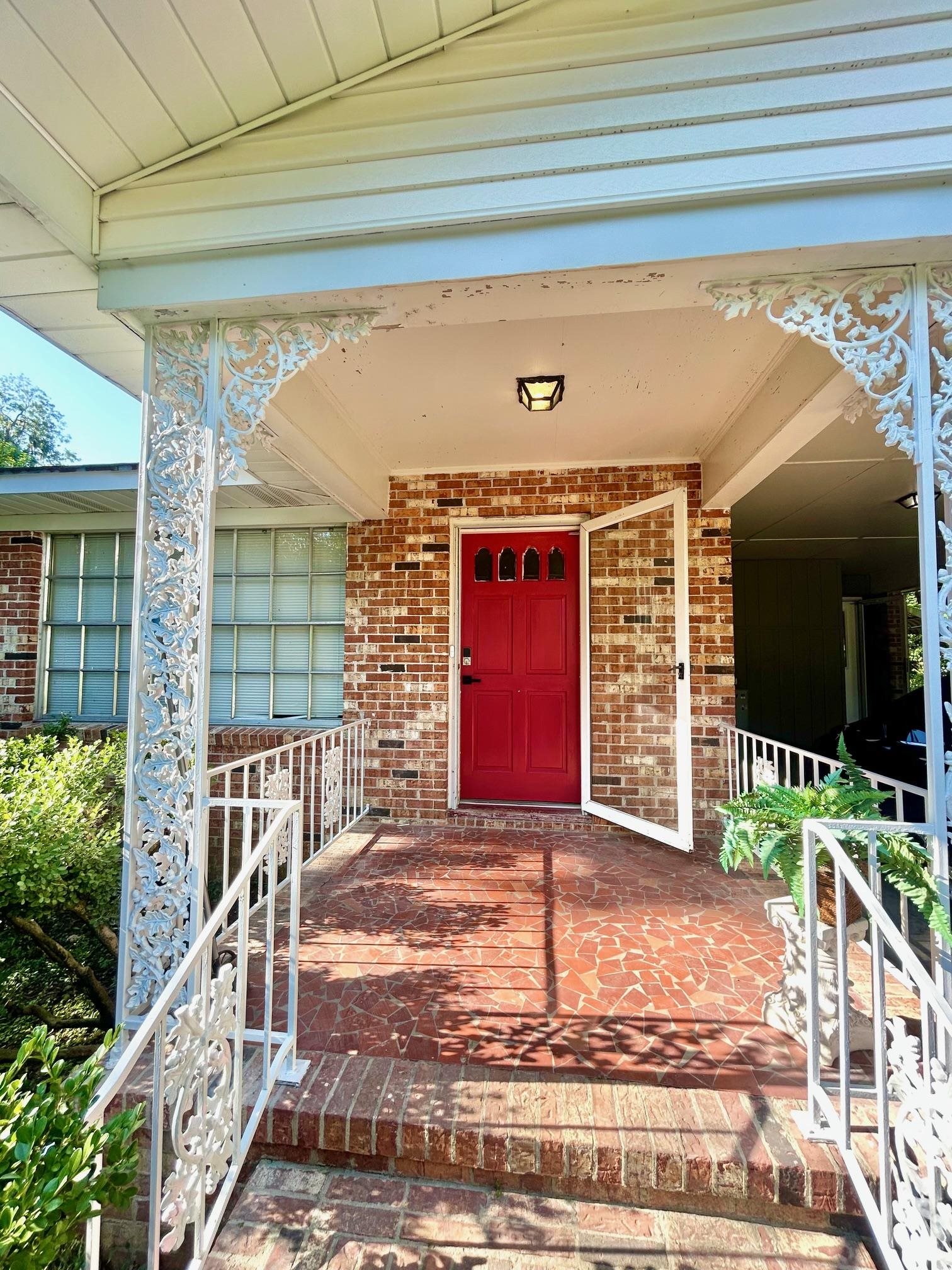 685 E Washington Street