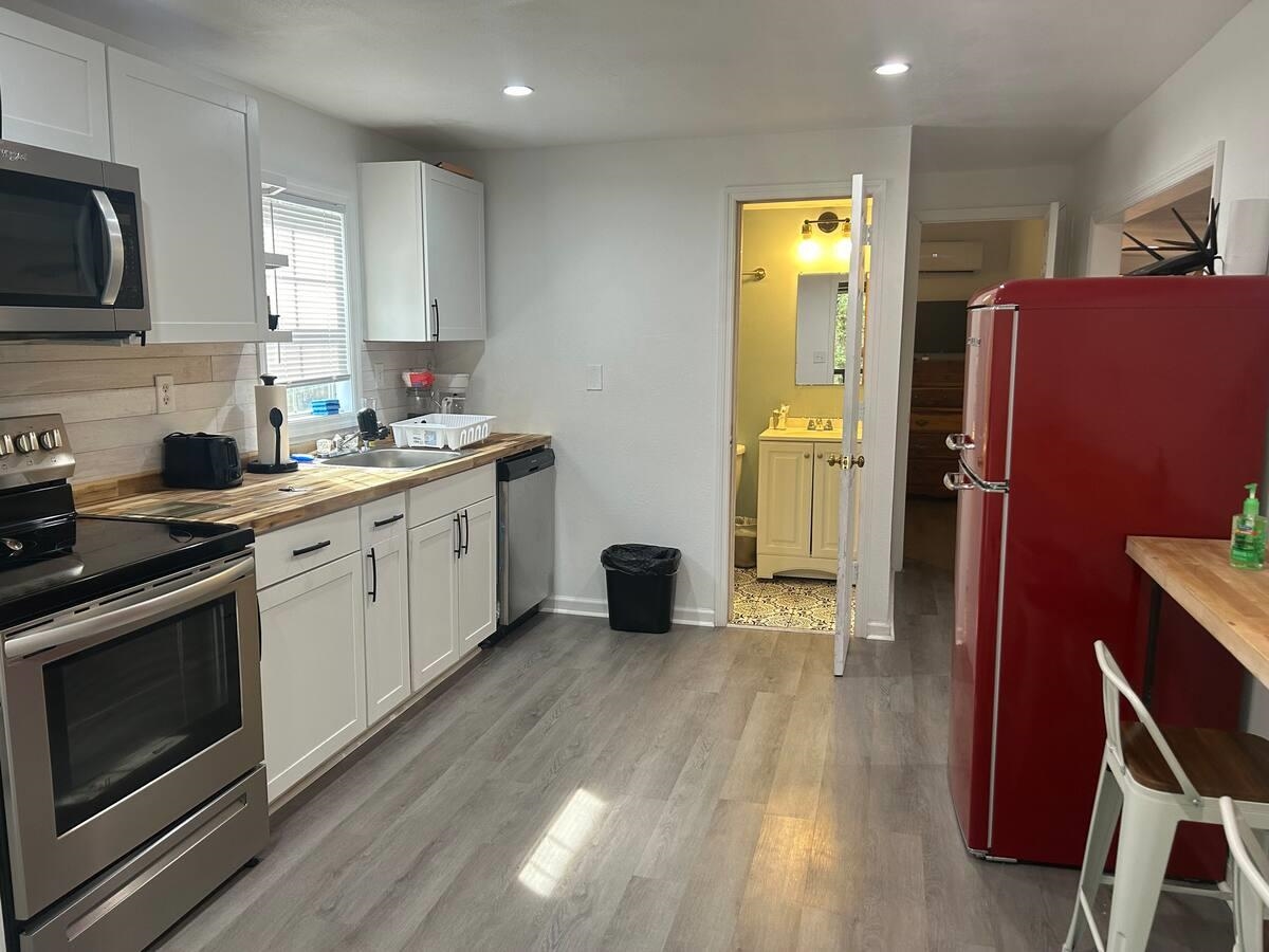 625 E Washington Street Unit: -