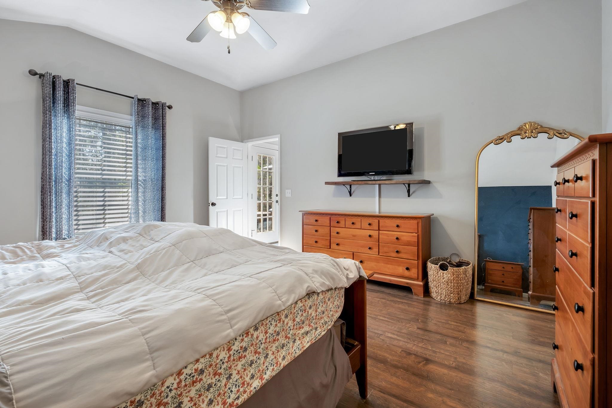 3463 Hawks Hill Trail