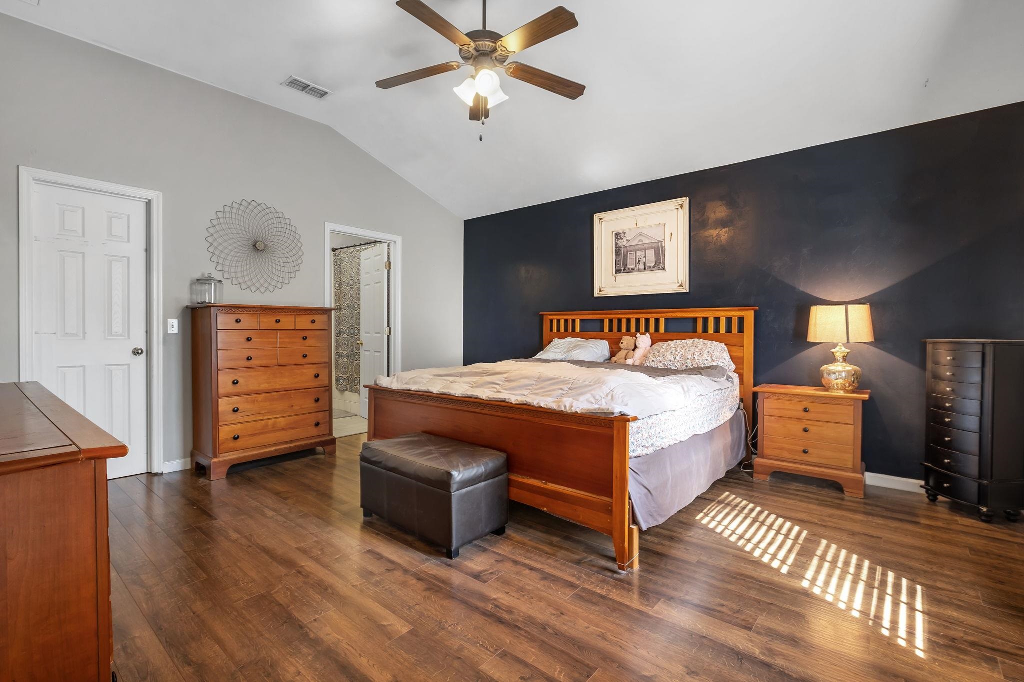 3463 Hawks Hill Trail