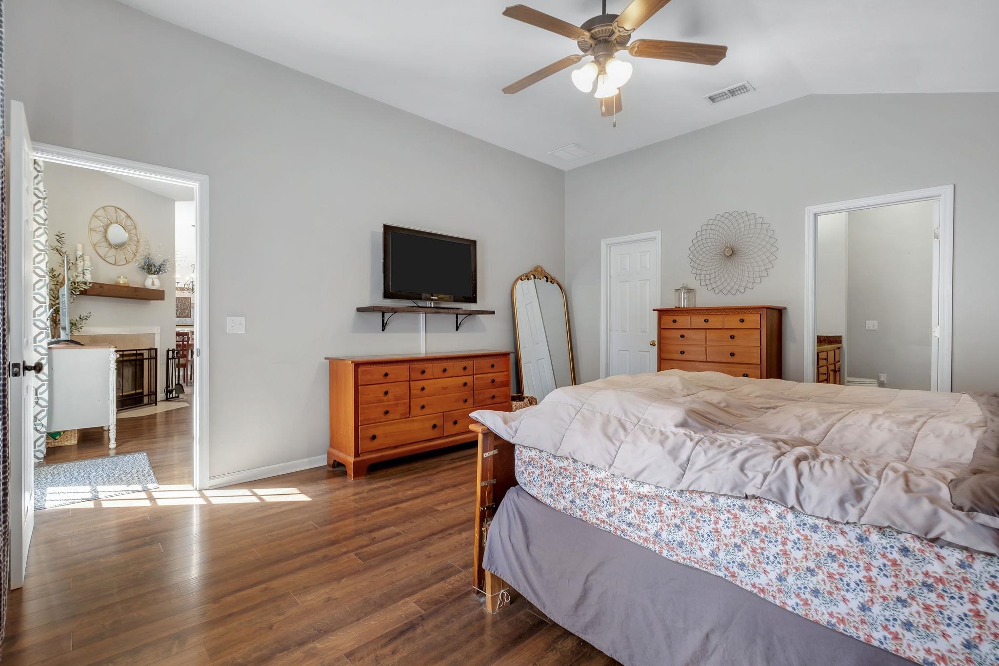 3463 Hawks Hill Trail