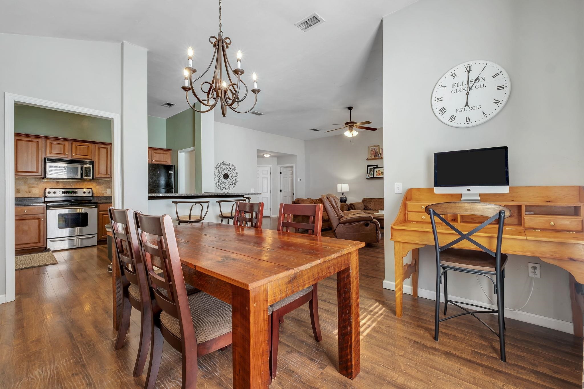 3463 Hawks Hill Trail