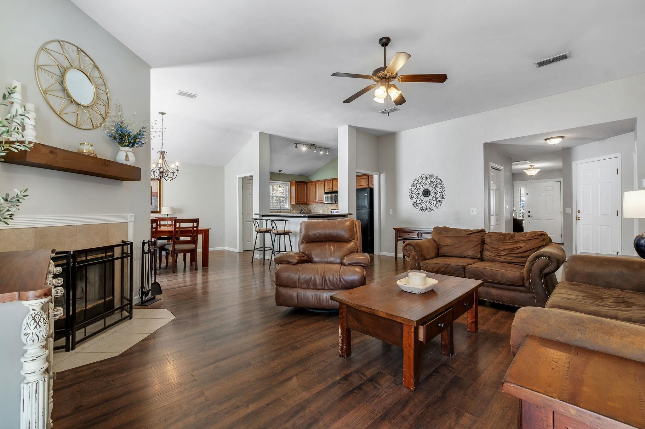 3463 Hawks Hill Trail