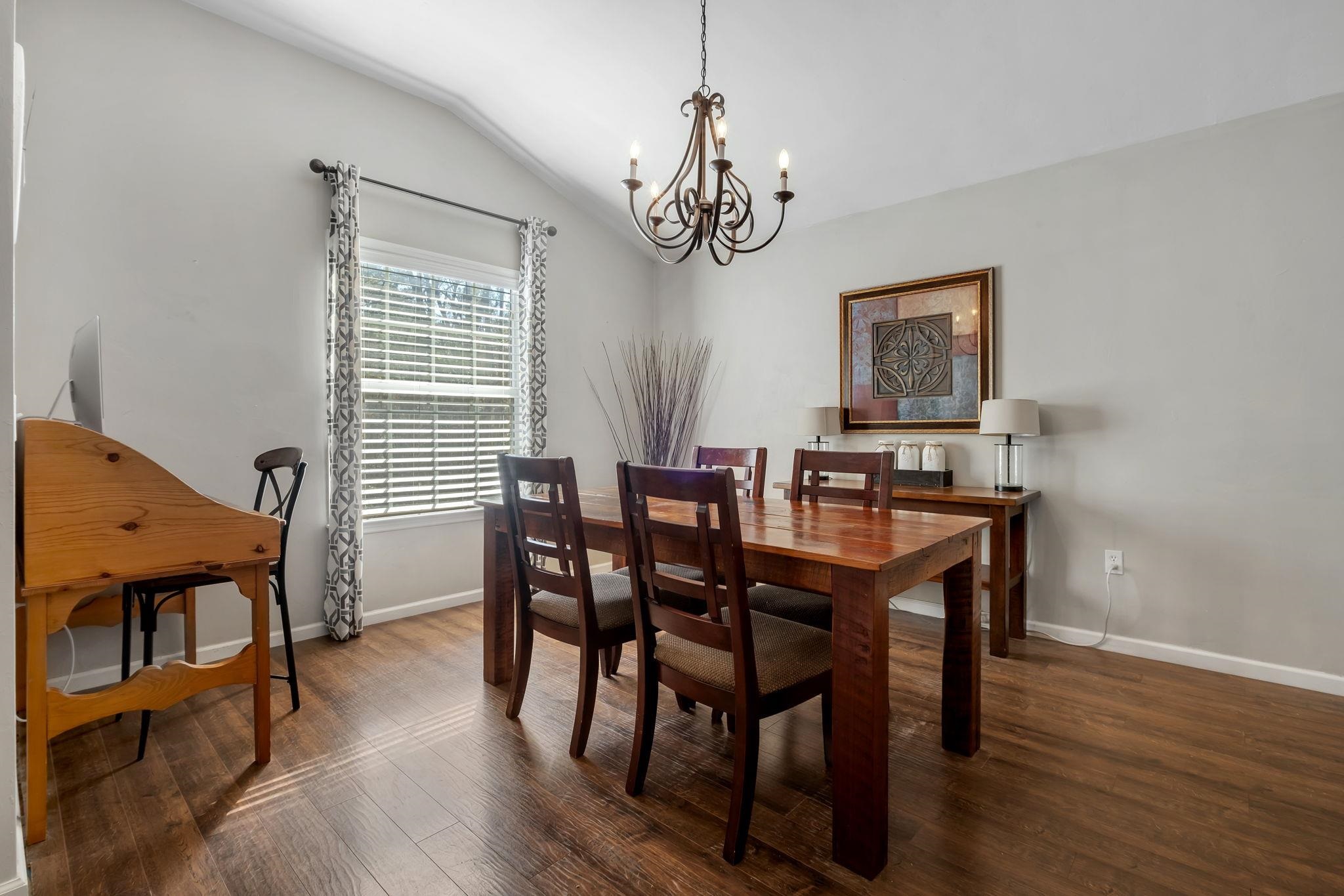 3463 Hawks Hill Trail