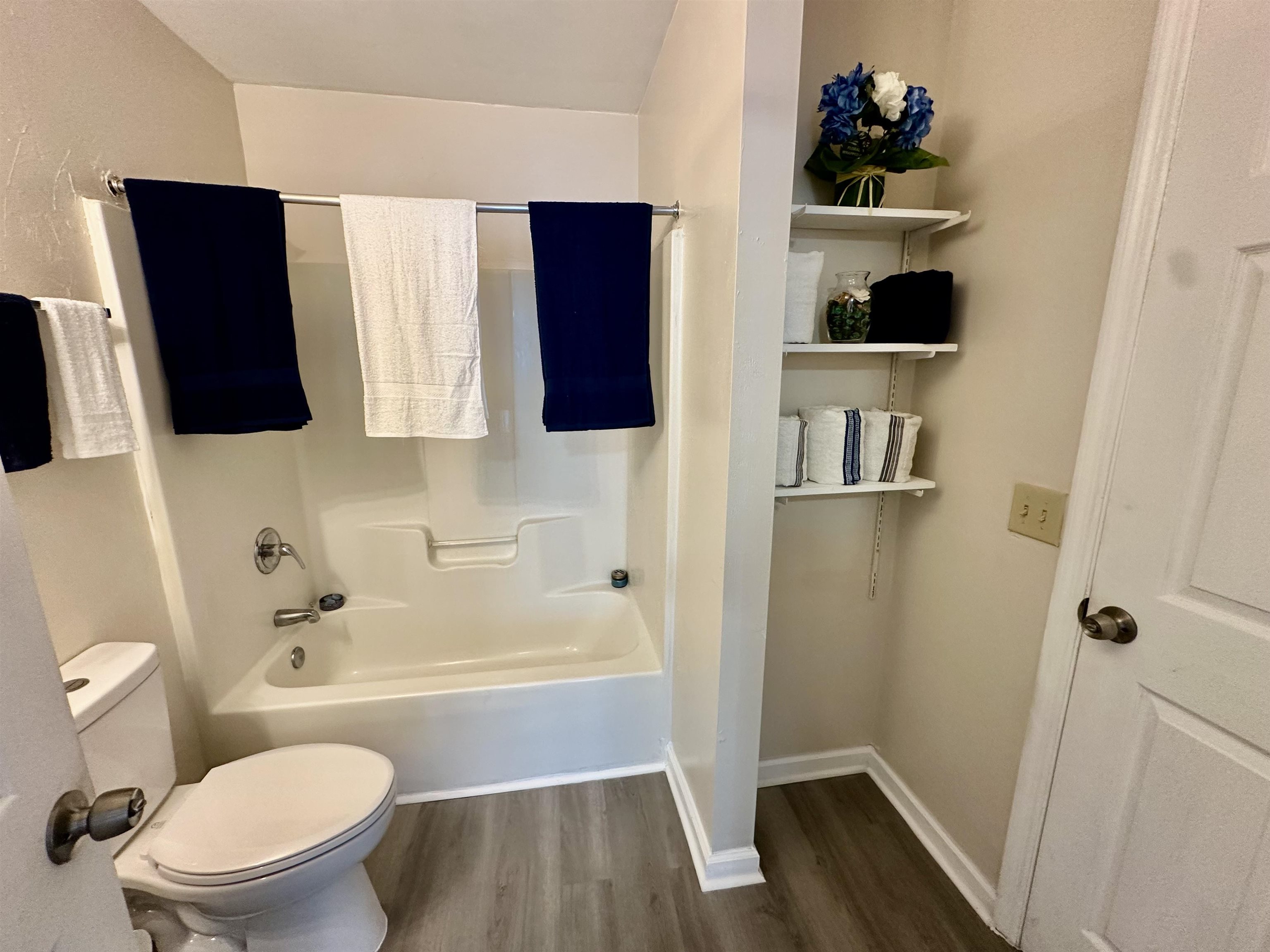 3178 N Ridge Unit: 1 & 2