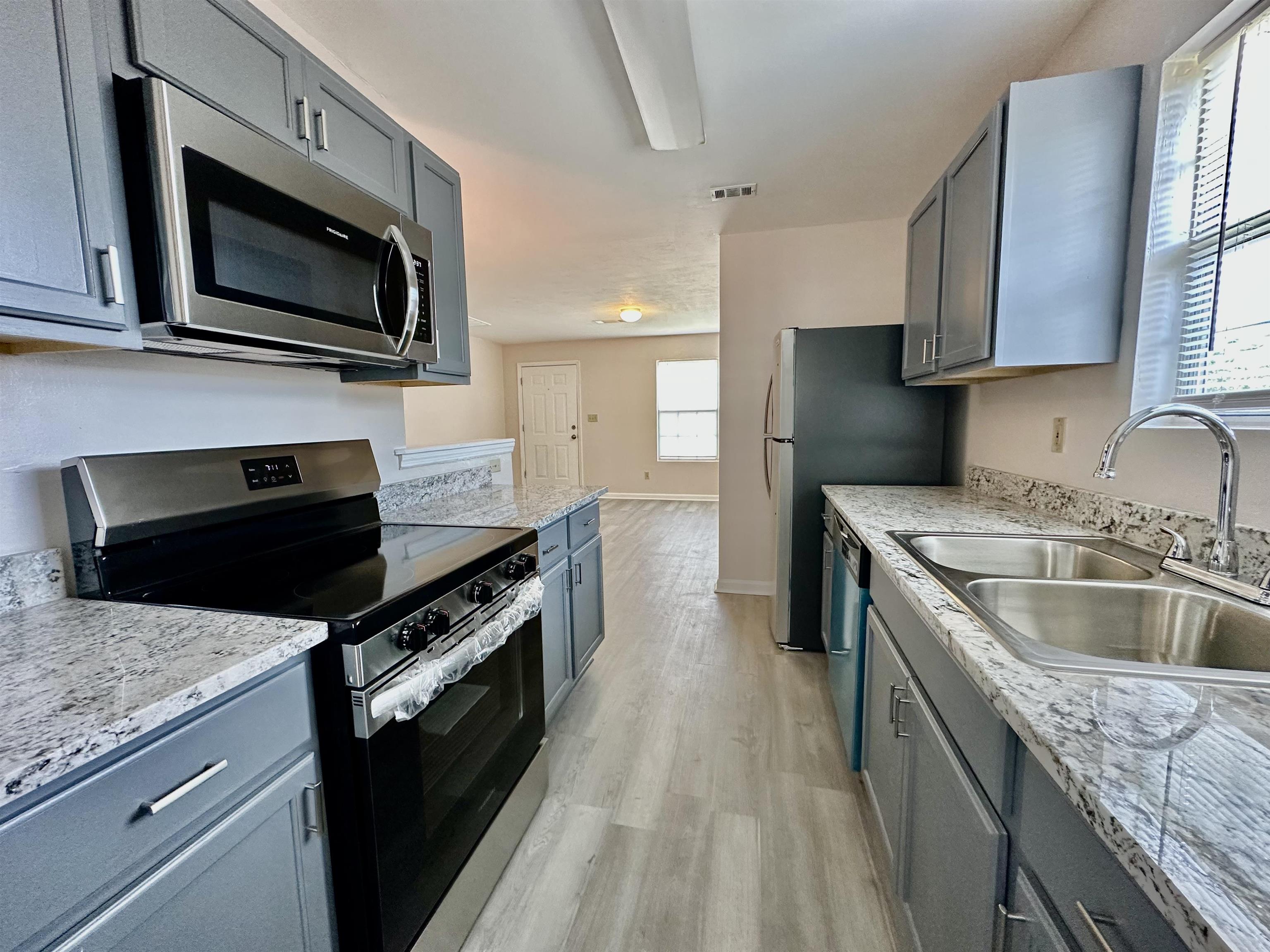 3178 N Ridge Unit: 1 & 2