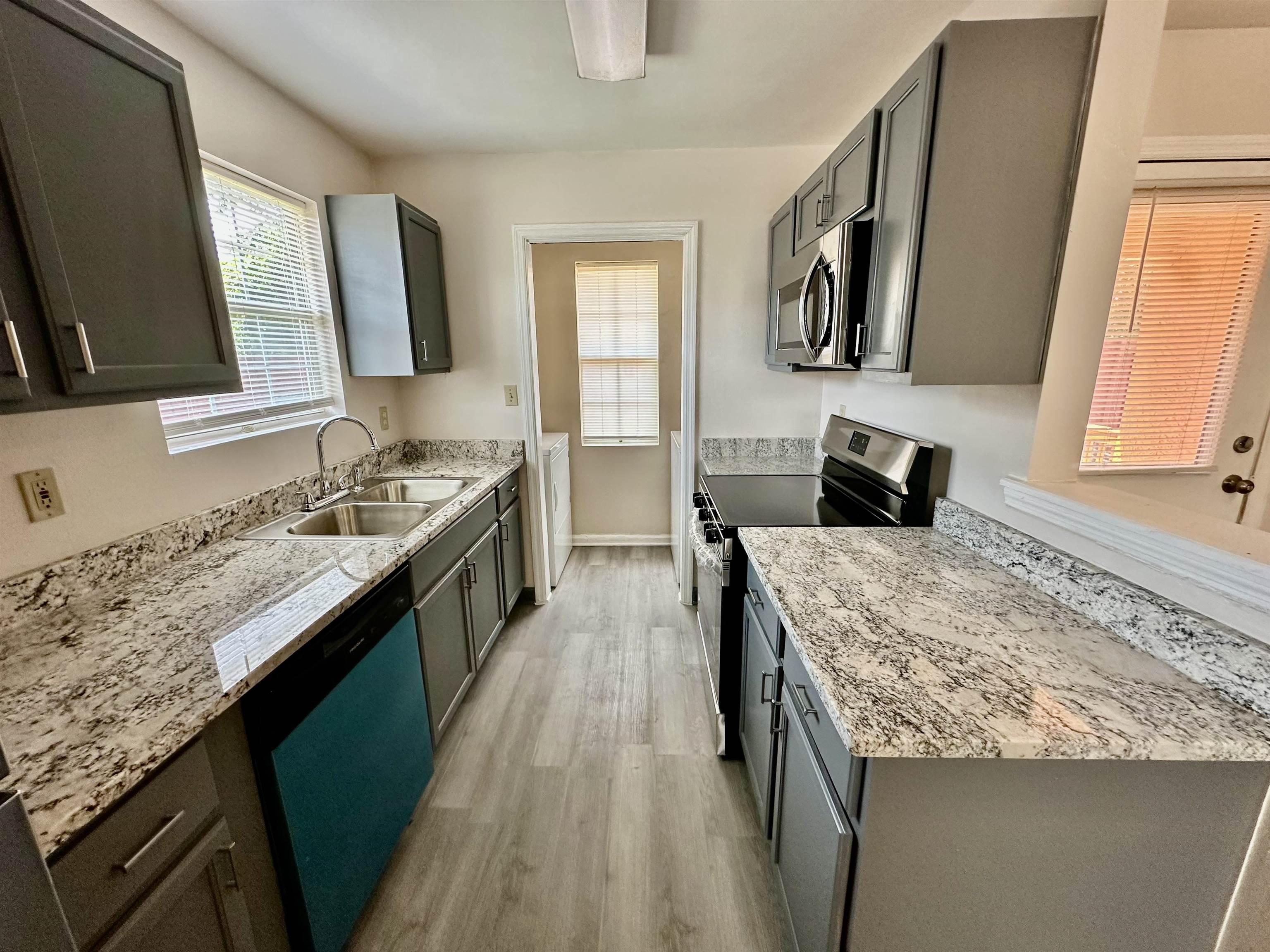 3178 N Ridge Unit: 1 & 2