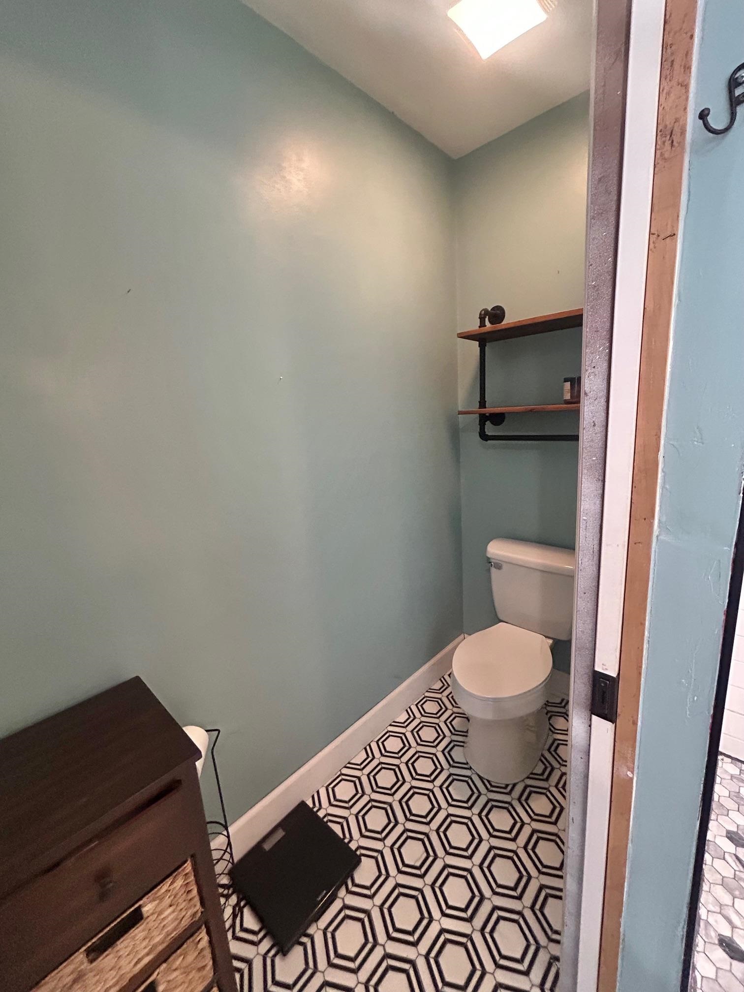 625 E WASHINGTON Street