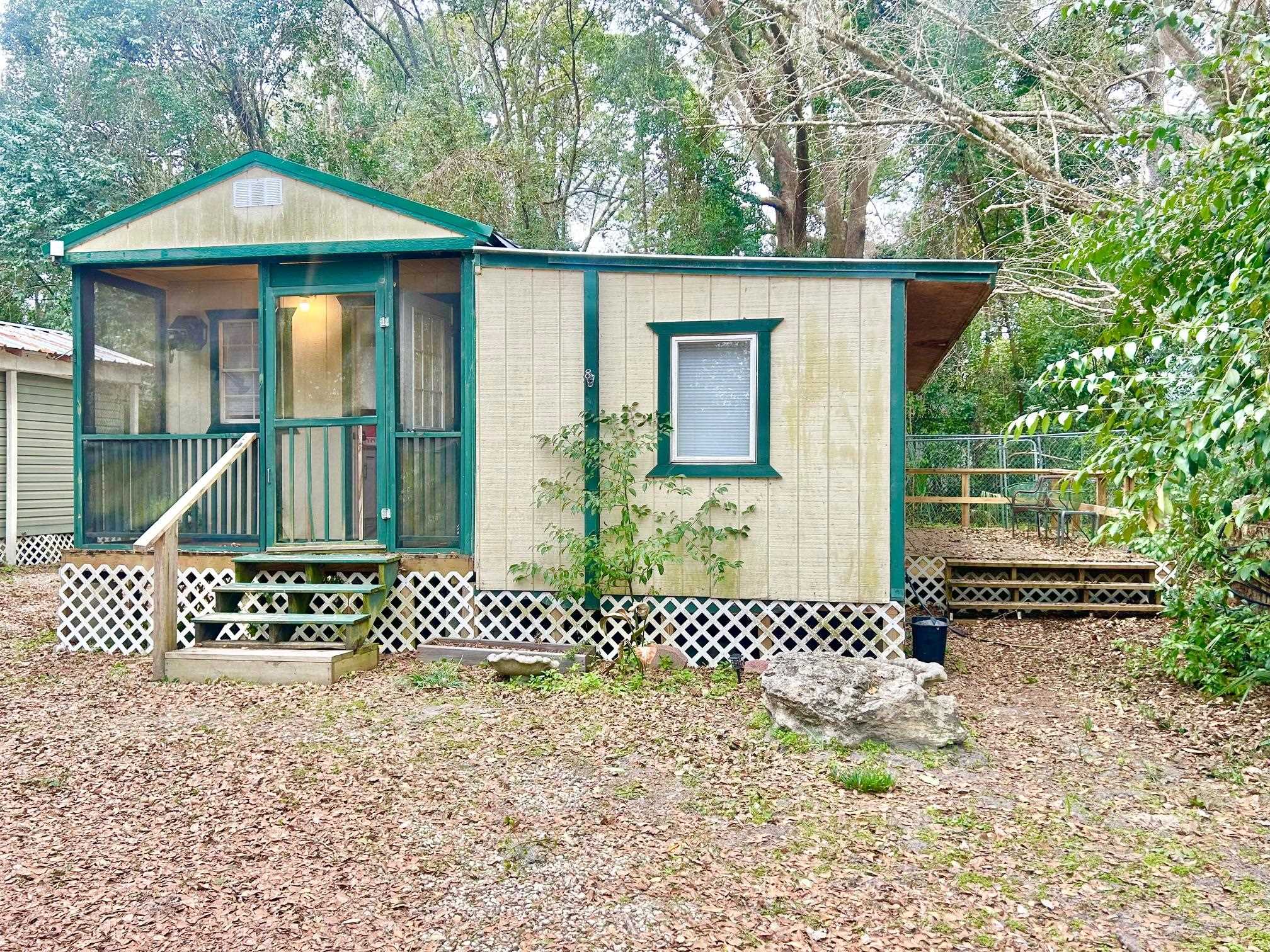 625 E WASHINGTON Street