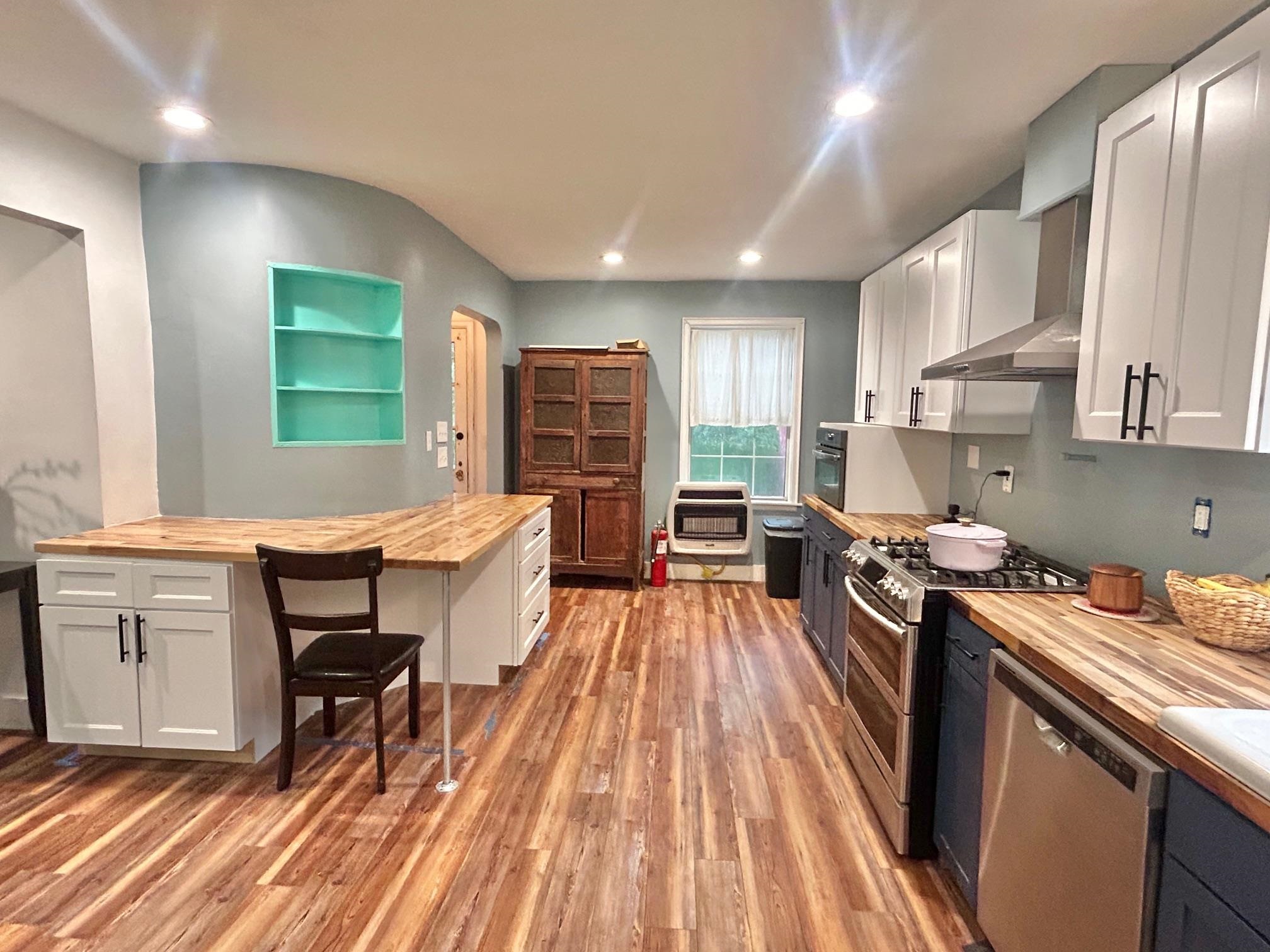 625 E WASHINGTON Street