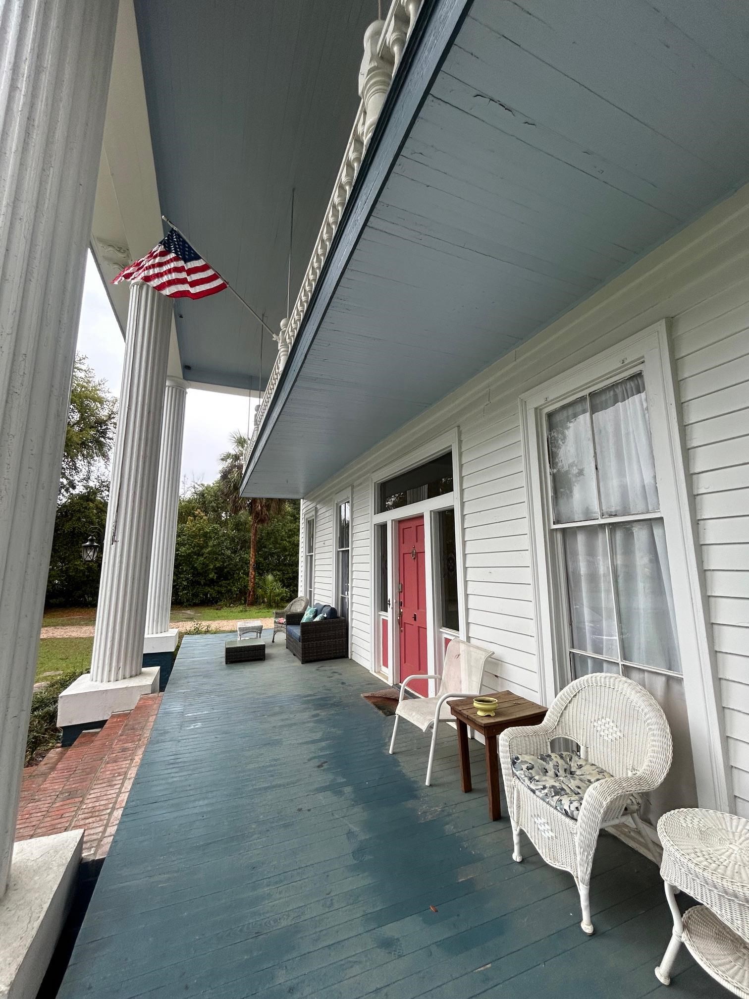 625 E WASHINGTON Street