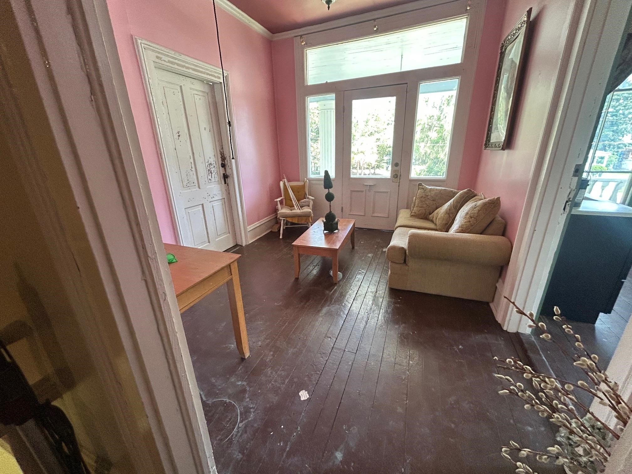 625 E WASHINGTON Street