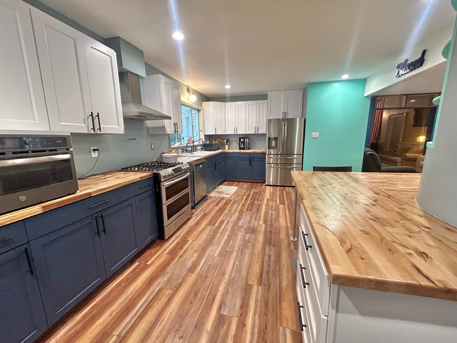 625 E WASHINGTON Street