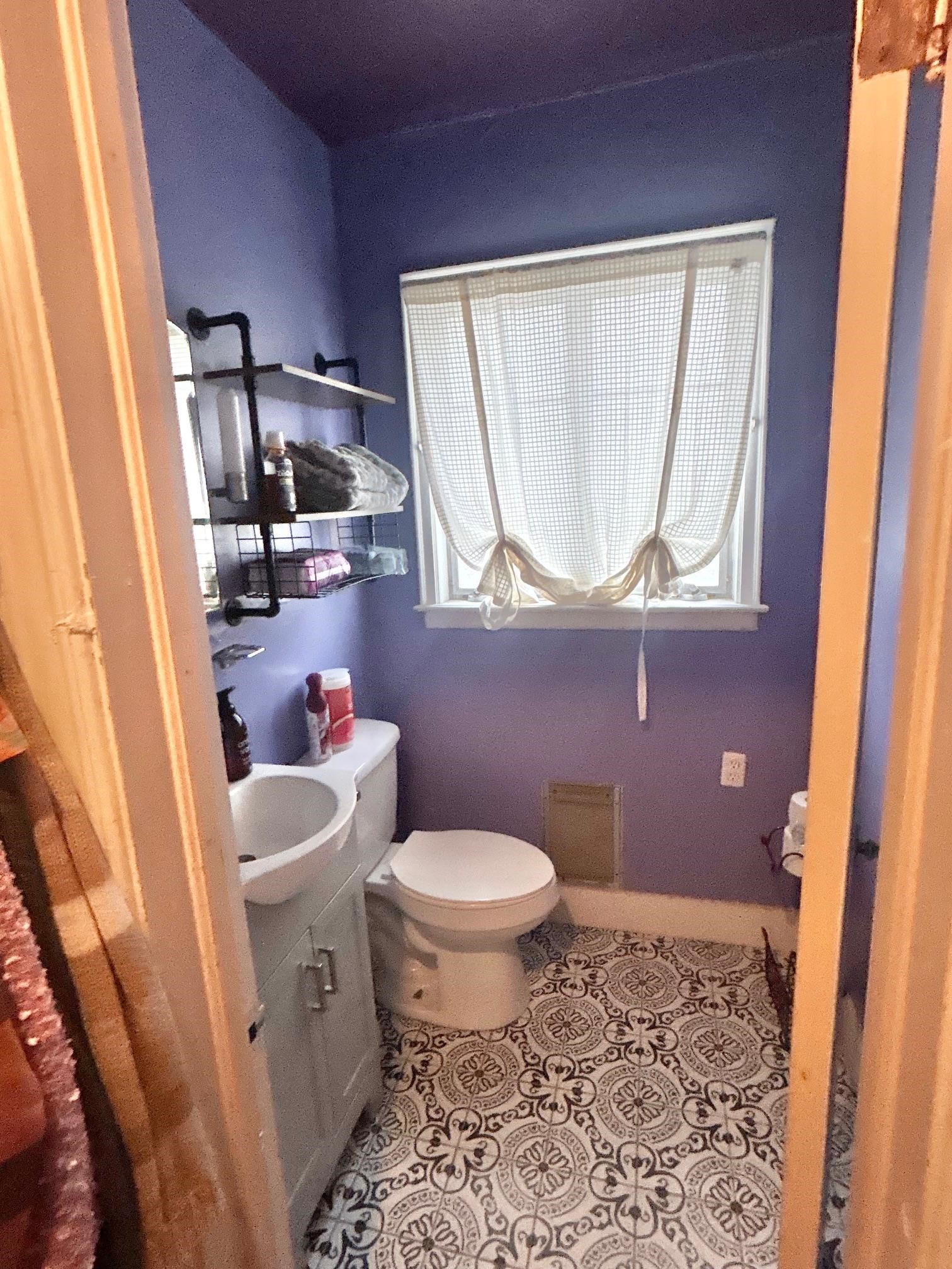 625 E WASHINGTON Street