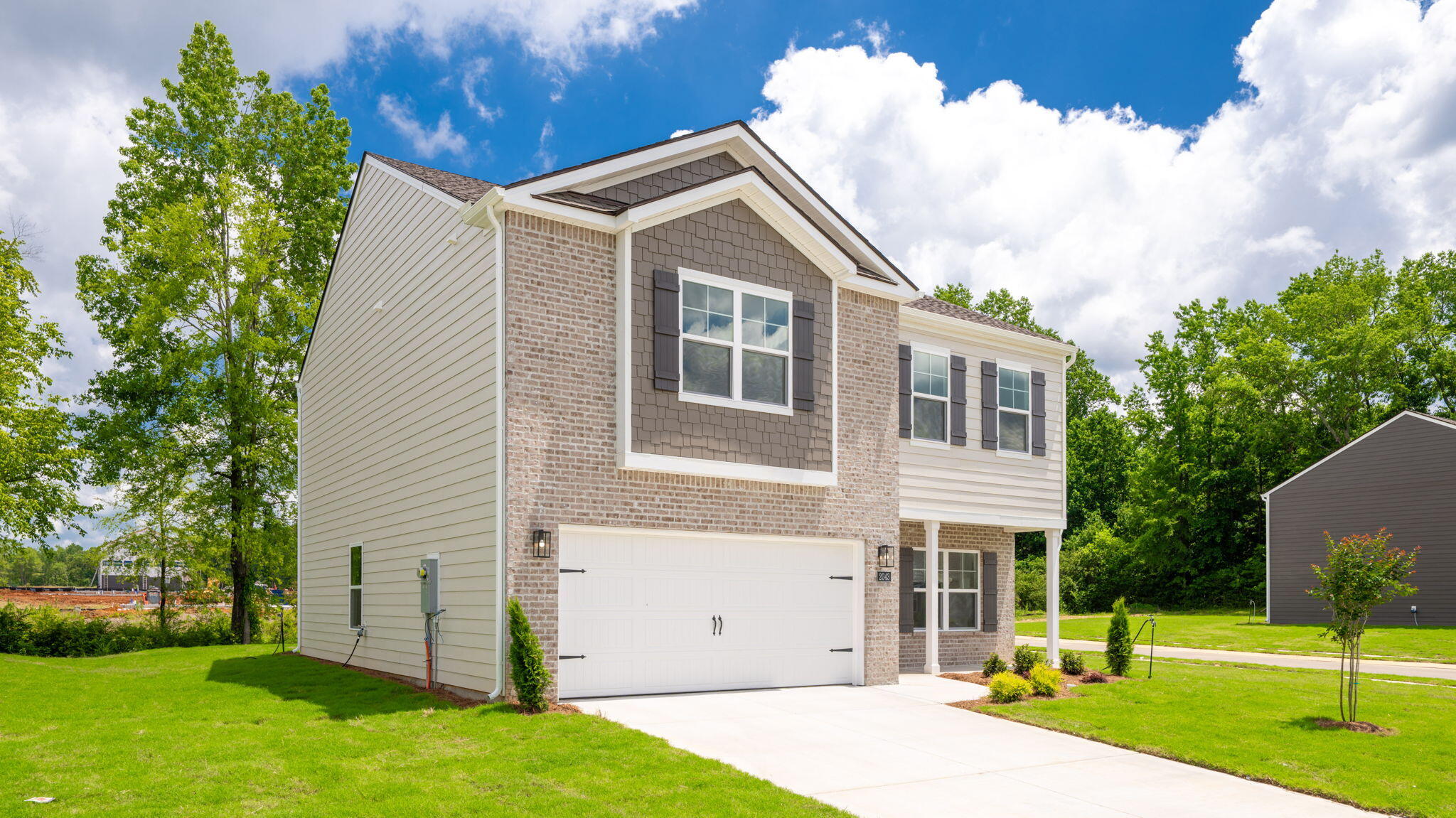 2043 Fairview Hills Drive Ne