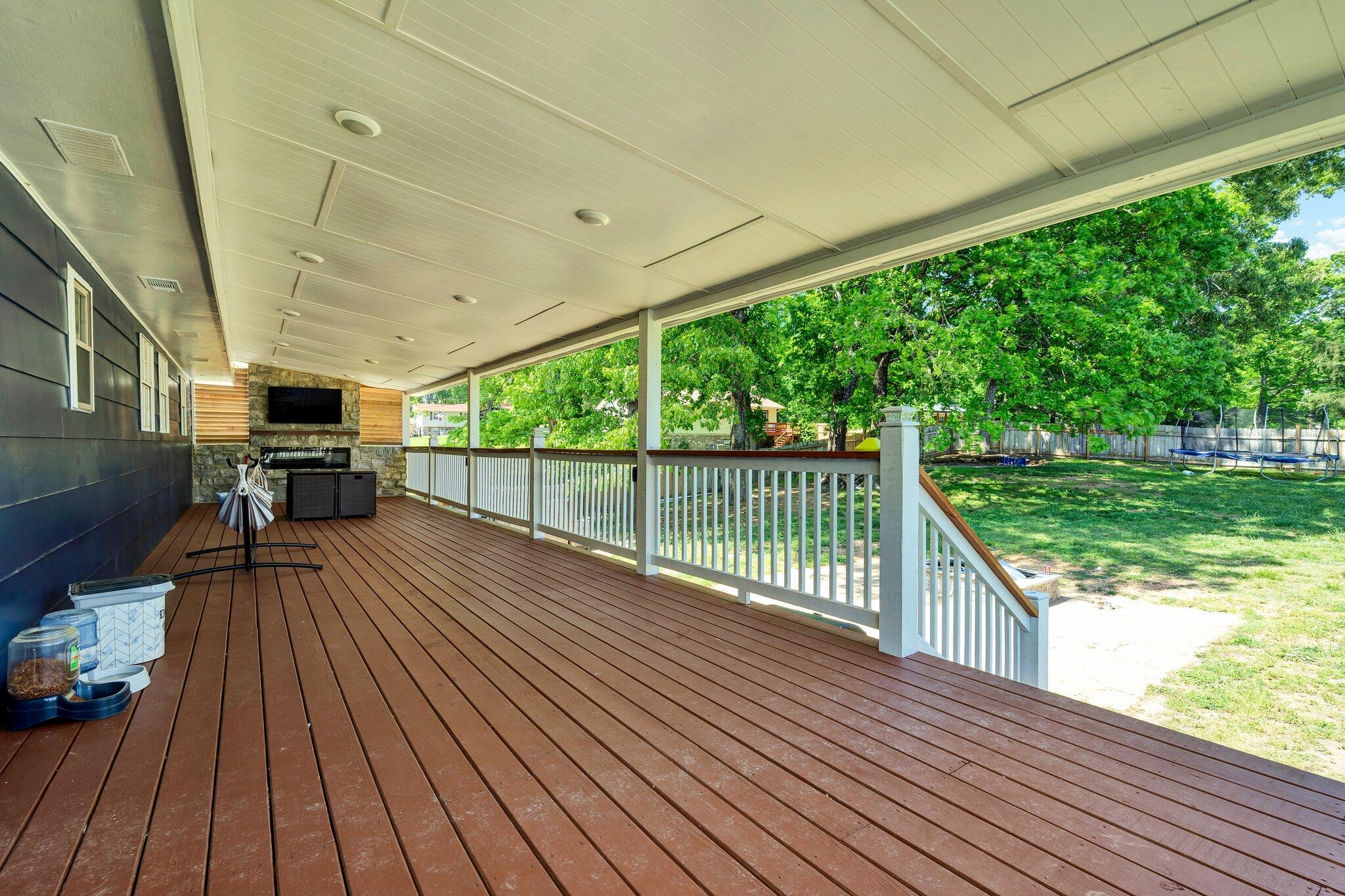 210 Bland Drive NE