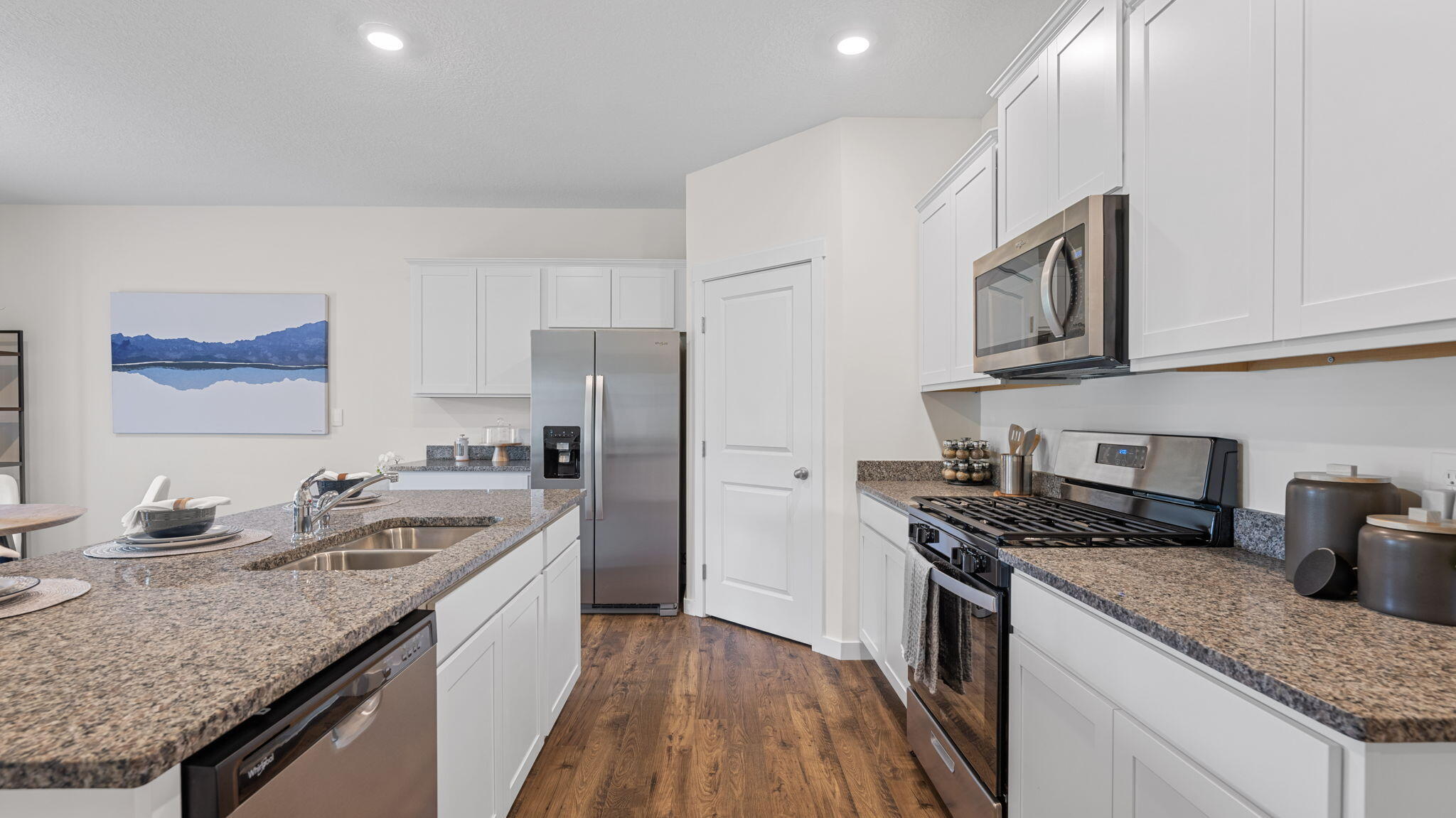 2205 Chelle Dr Ne